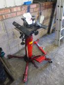 Sealey Yankee 0.5 ton hydraulic mobile gearbox jack/stand and a Sealey load sling adjuster