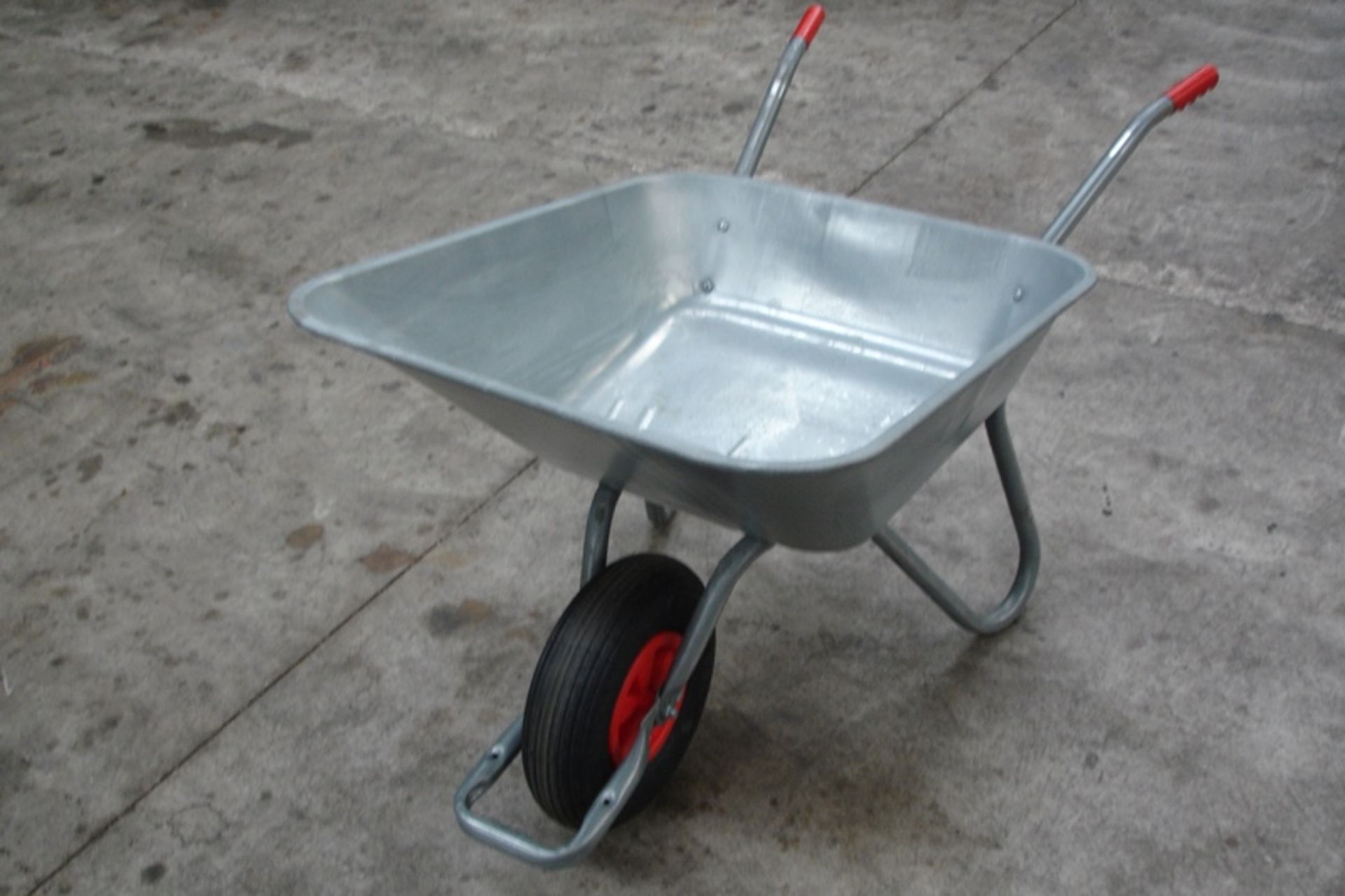 Unused Garden Wheelbarrow - Image 3 of 3