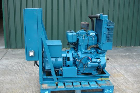 Skid Mounted Petter Diesel Generator - Image 1 of 8