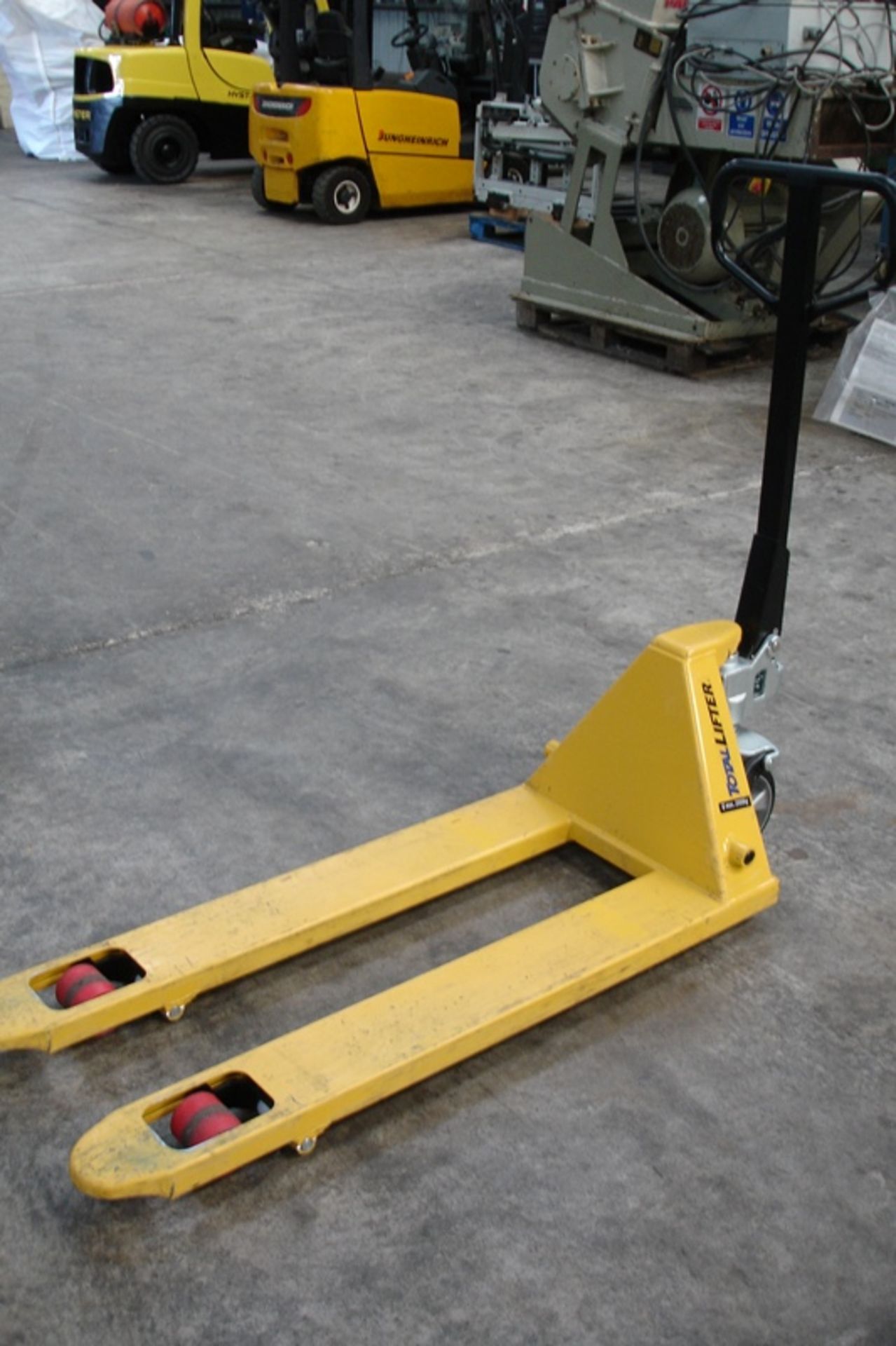 Total Lifter Pallet Mover (2015)