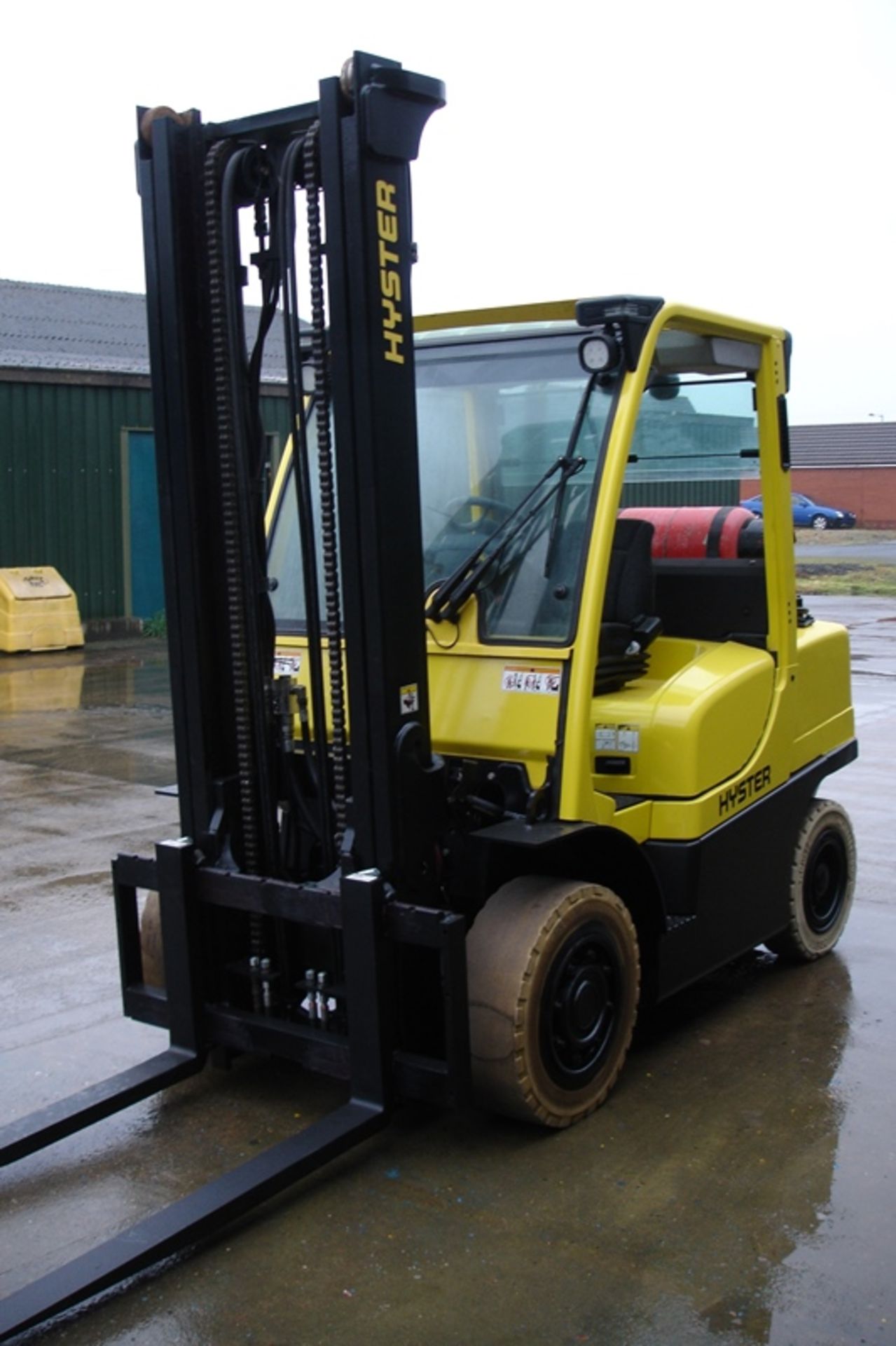 Hyster H4.0FT Forklift (2010) - Image 4 of 7