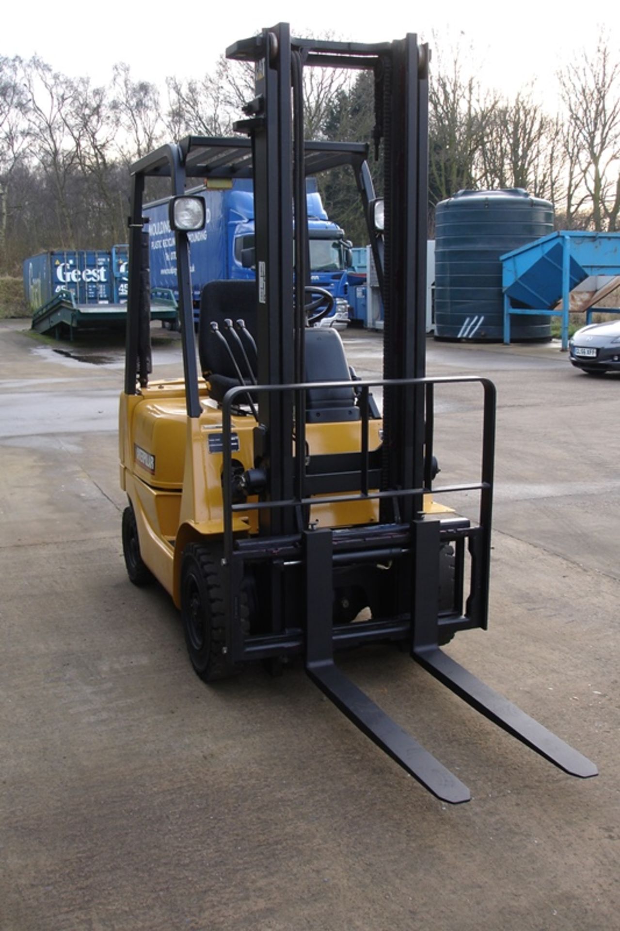 Caterpillar 1.5 ton Diesel Forklift - Image 4 of 7