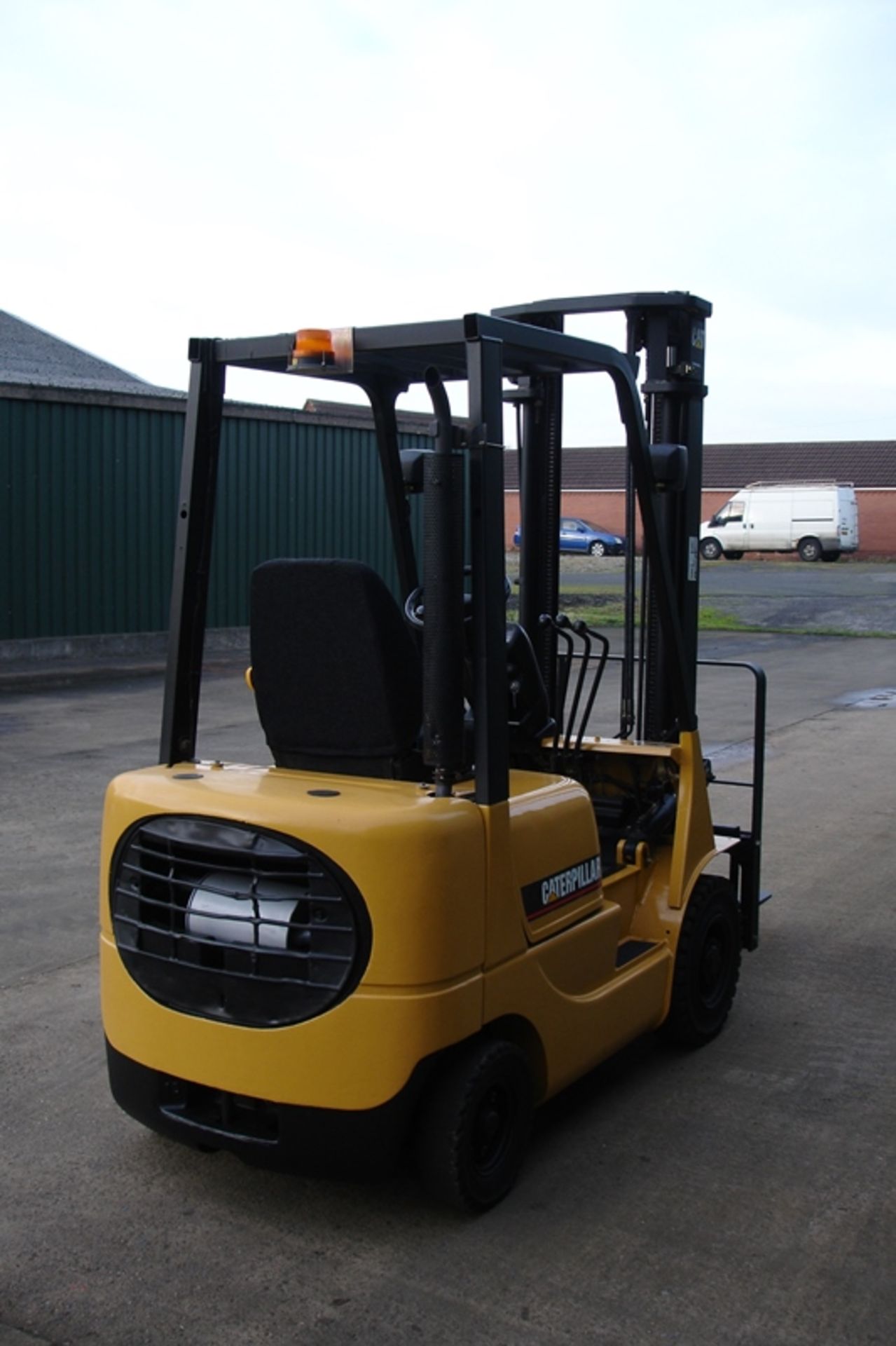 Caterpillar 1.5 ton Diesel Forklift - Image 3 of 7