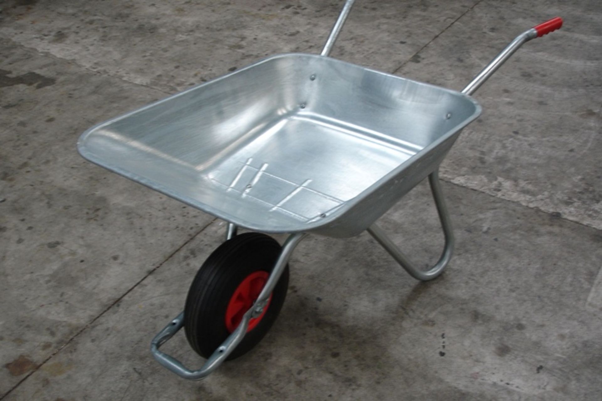 Unused Garden Wheelbarrow - Image 3 of 3