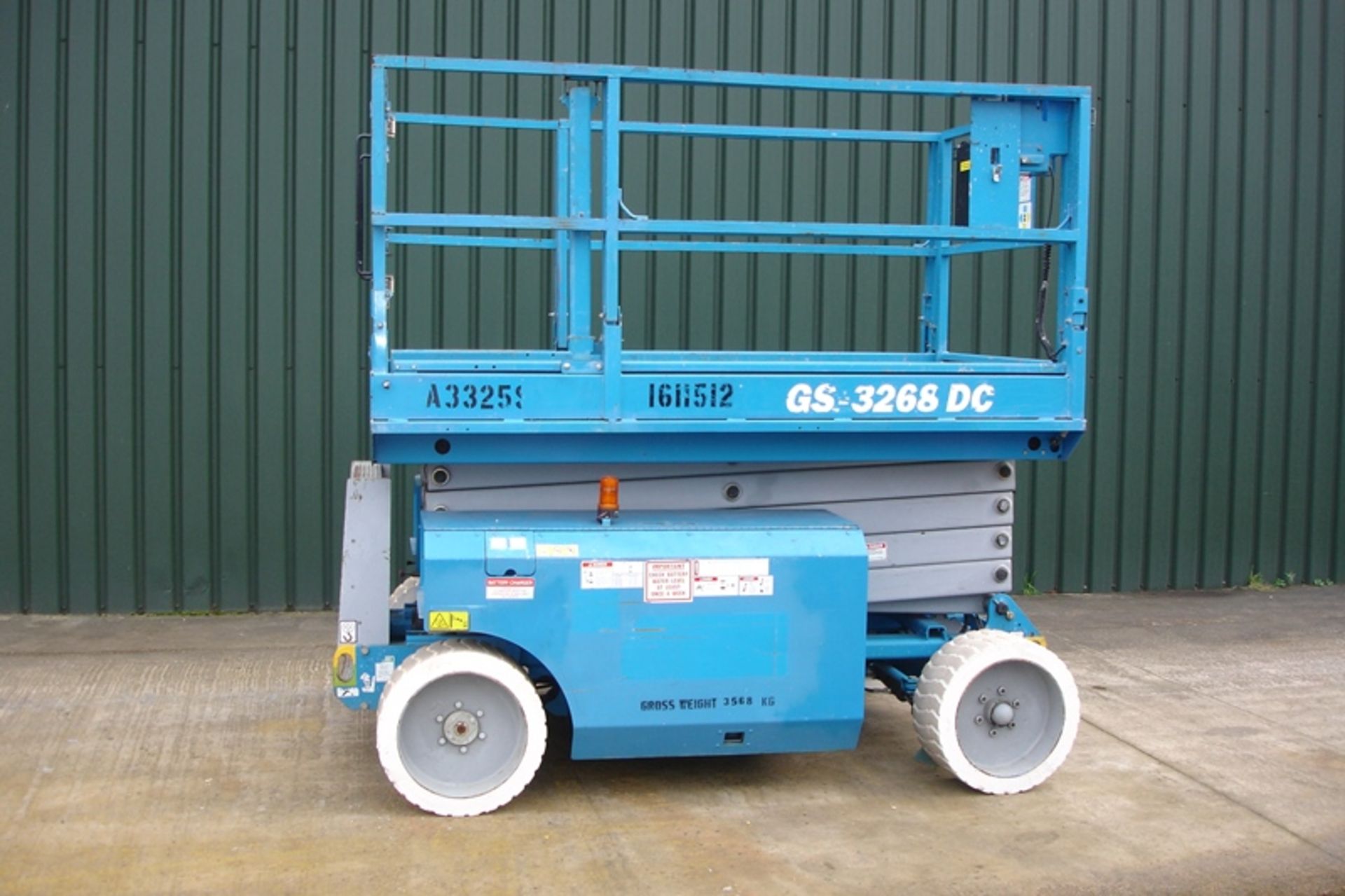 GENIE GS3268 ELECTRIC SCISSOR LIFT