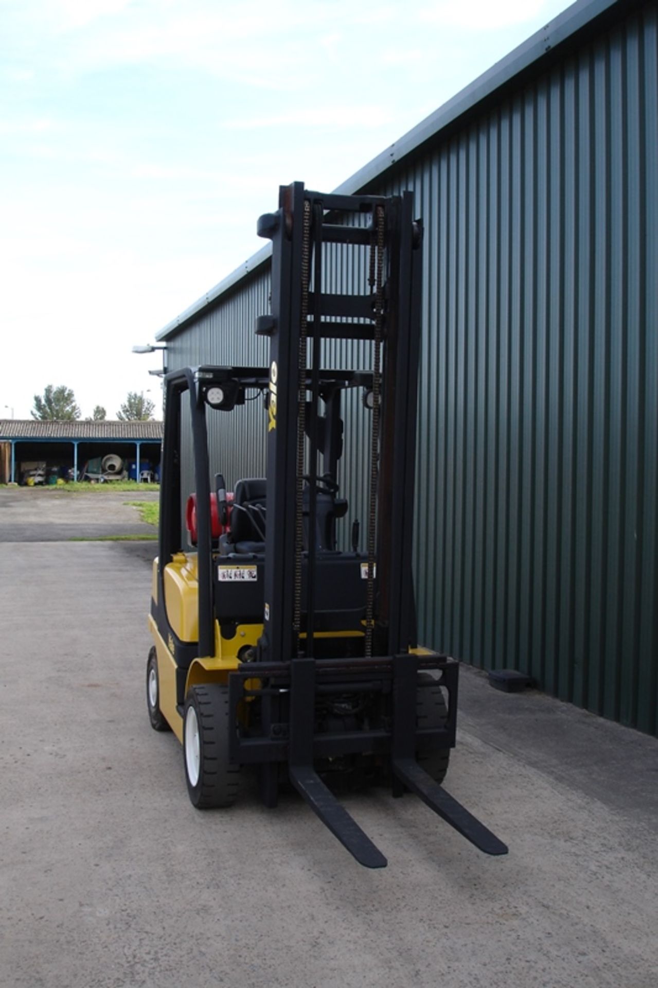 Yale GLP25VX Forklift (2010) - Image 4 of 7