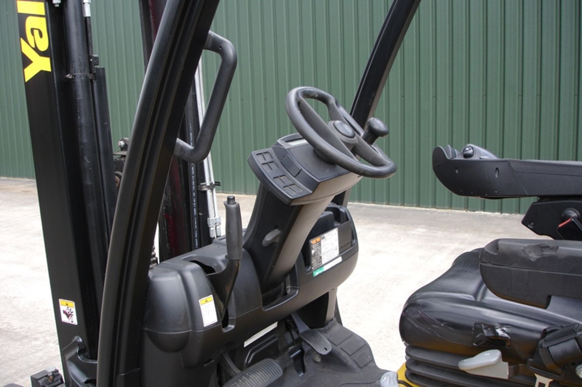 Yale GLP18VX Forklift (2011) - Image 6 of 7