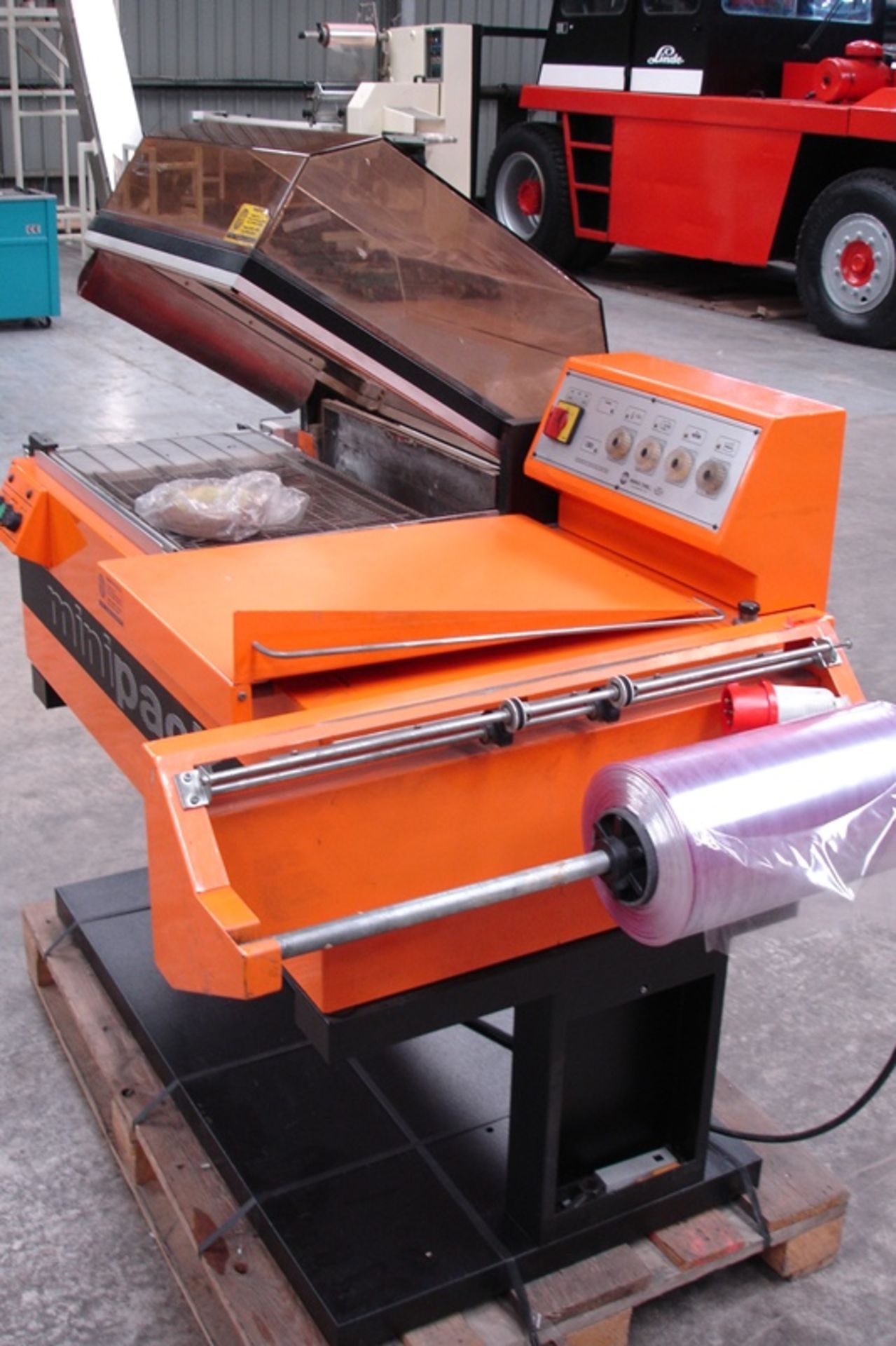 Minipack Torre L sealer & Heat Shrink Chamber machine - Image 2 of 5