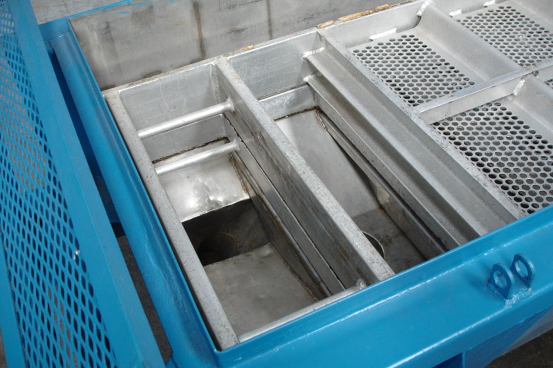 Rotex Rotary Sieve/screen on platform - Image 8 of 8