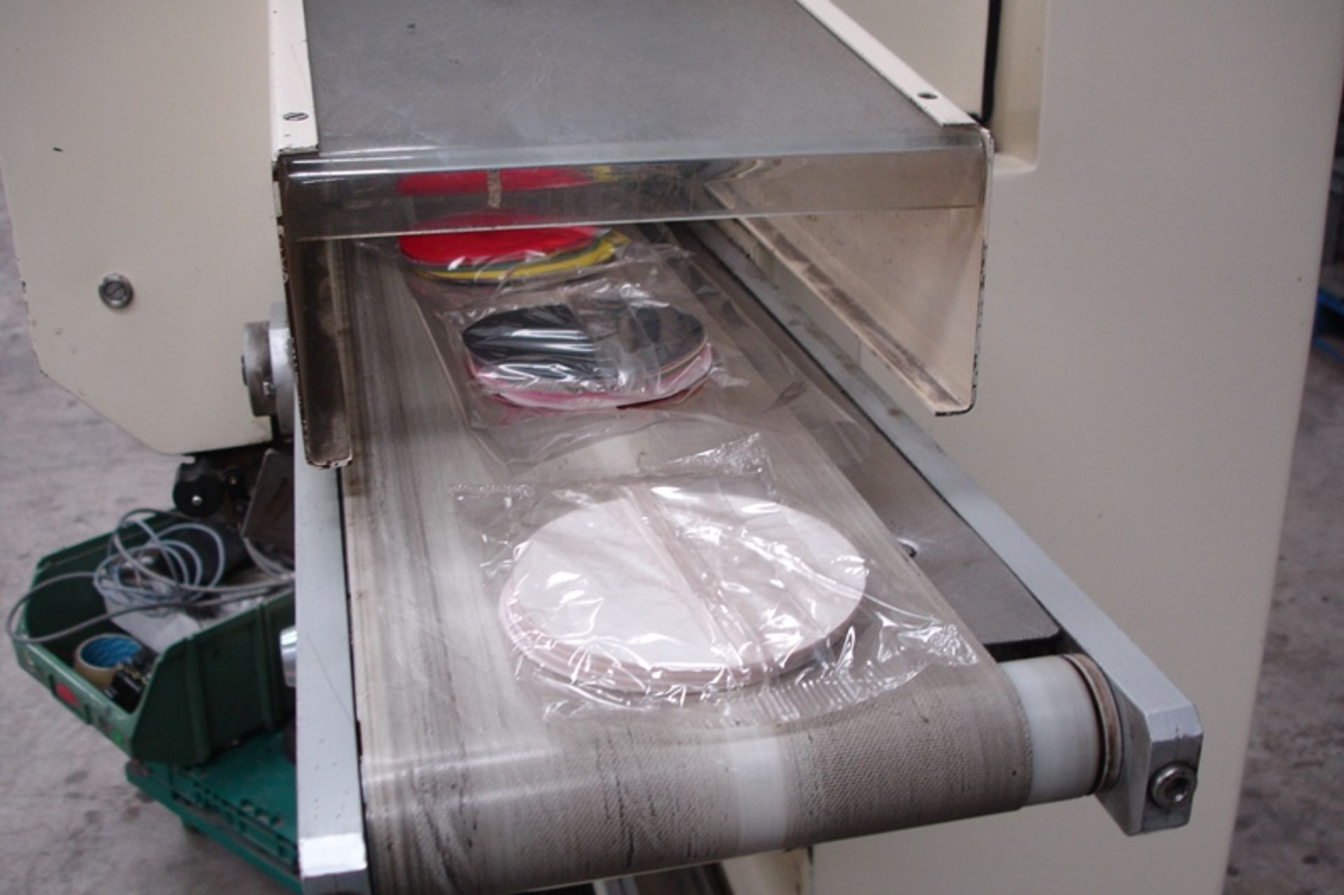 PFM Flow Wrapping machine (240v) - Image 4 of 7