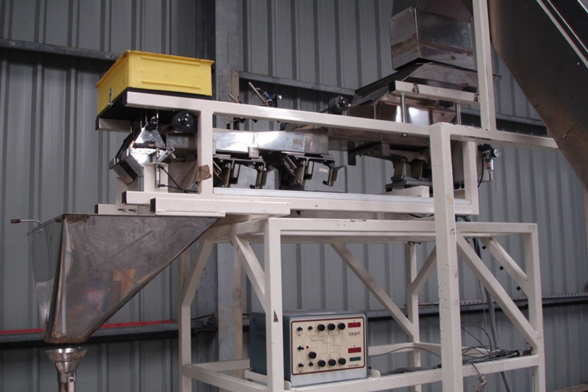 Full weighing & bagging system - Image 4 of 7