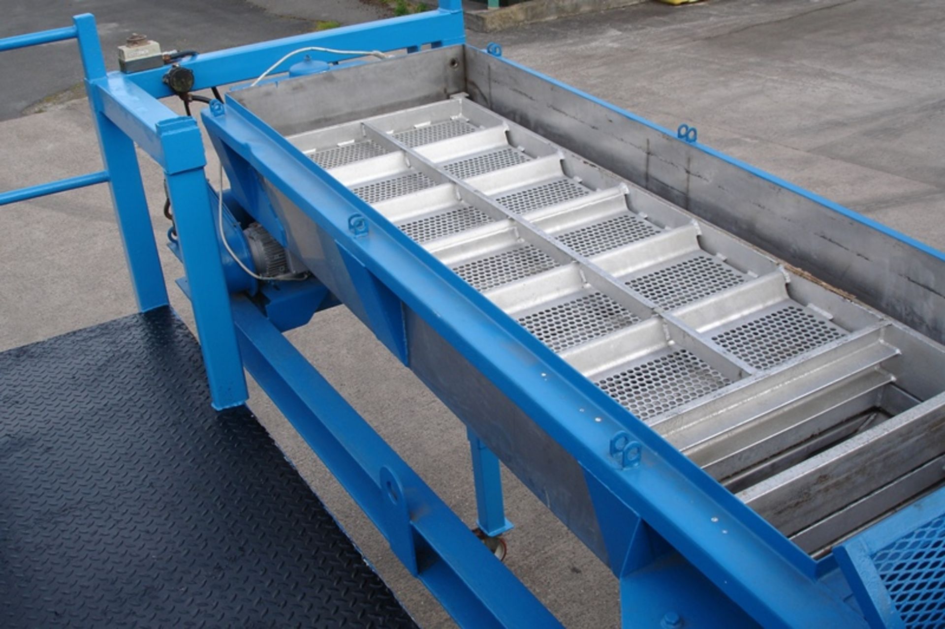 Rotex Rotary Sieve/screen on platform - Image 4 of 8