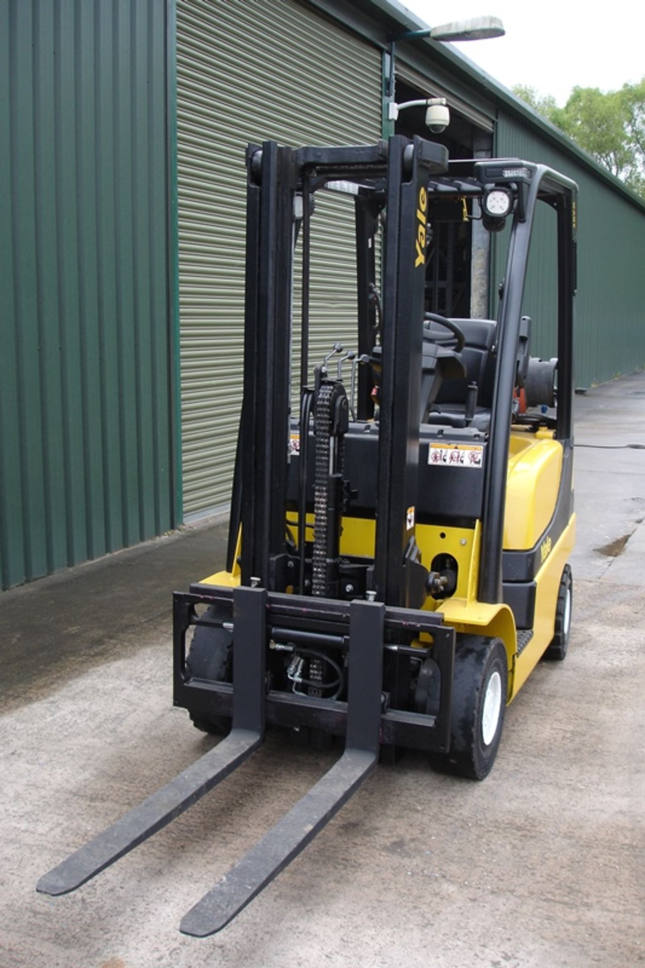 Yale 2 ton Forklift. ( 2011 ) - Image 4 of 7