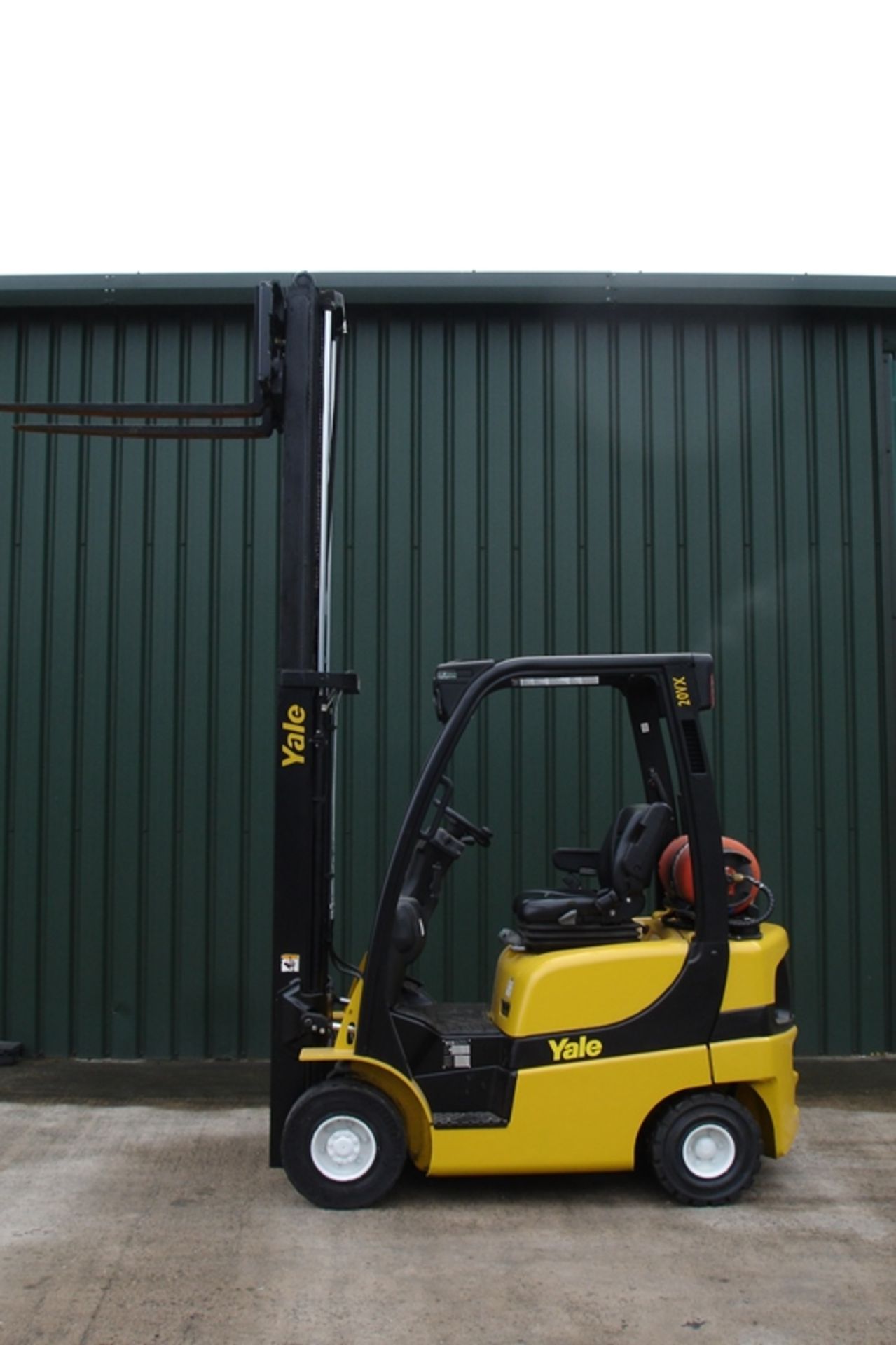 Yale 2 ton Forklift. ( 2011 ) - Image 7 of 7