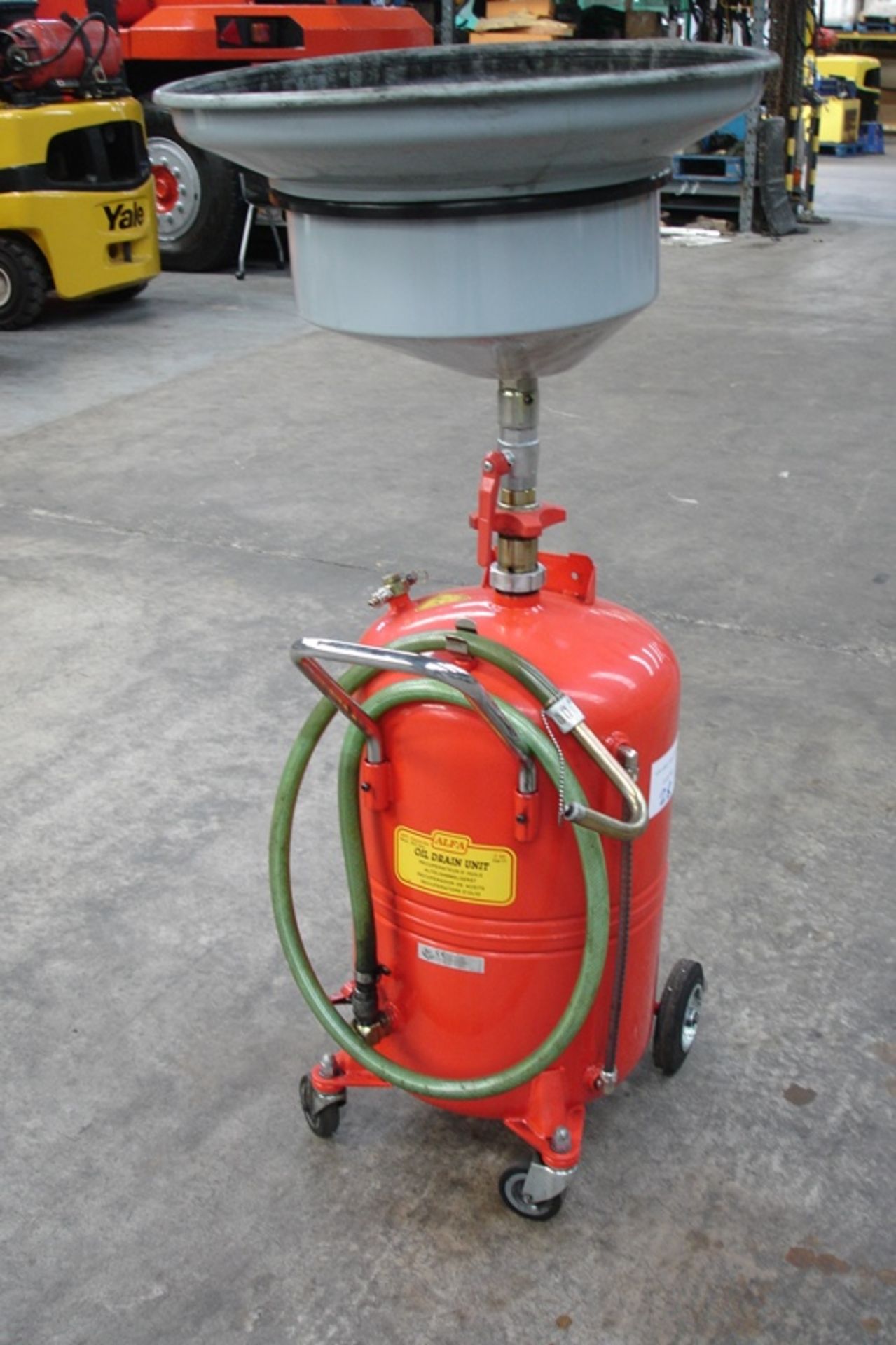 Alfa mobile oil drain collecting vessel