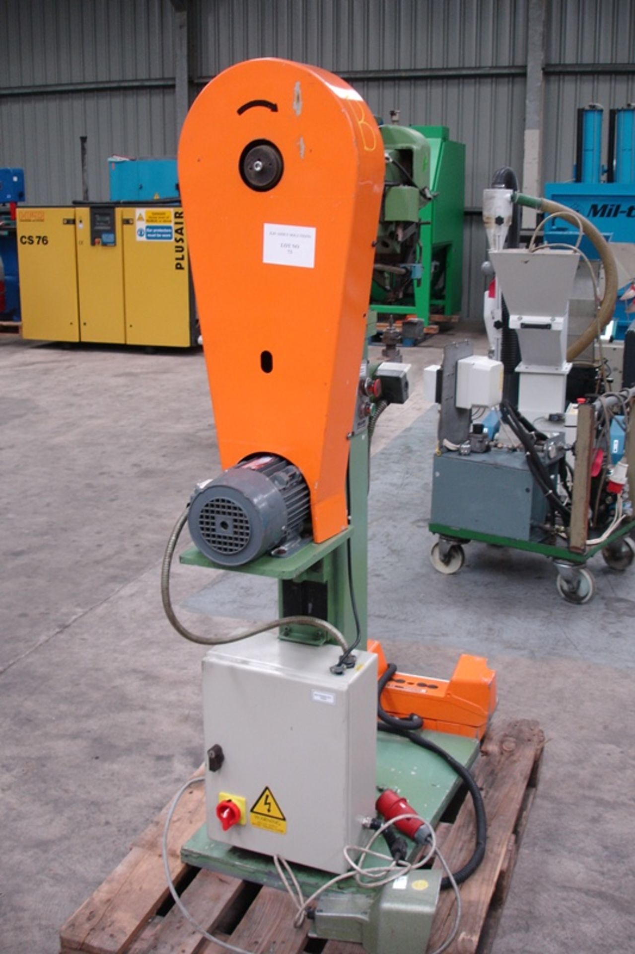 S & D Automatic Riveting machine - Image 2 of 3