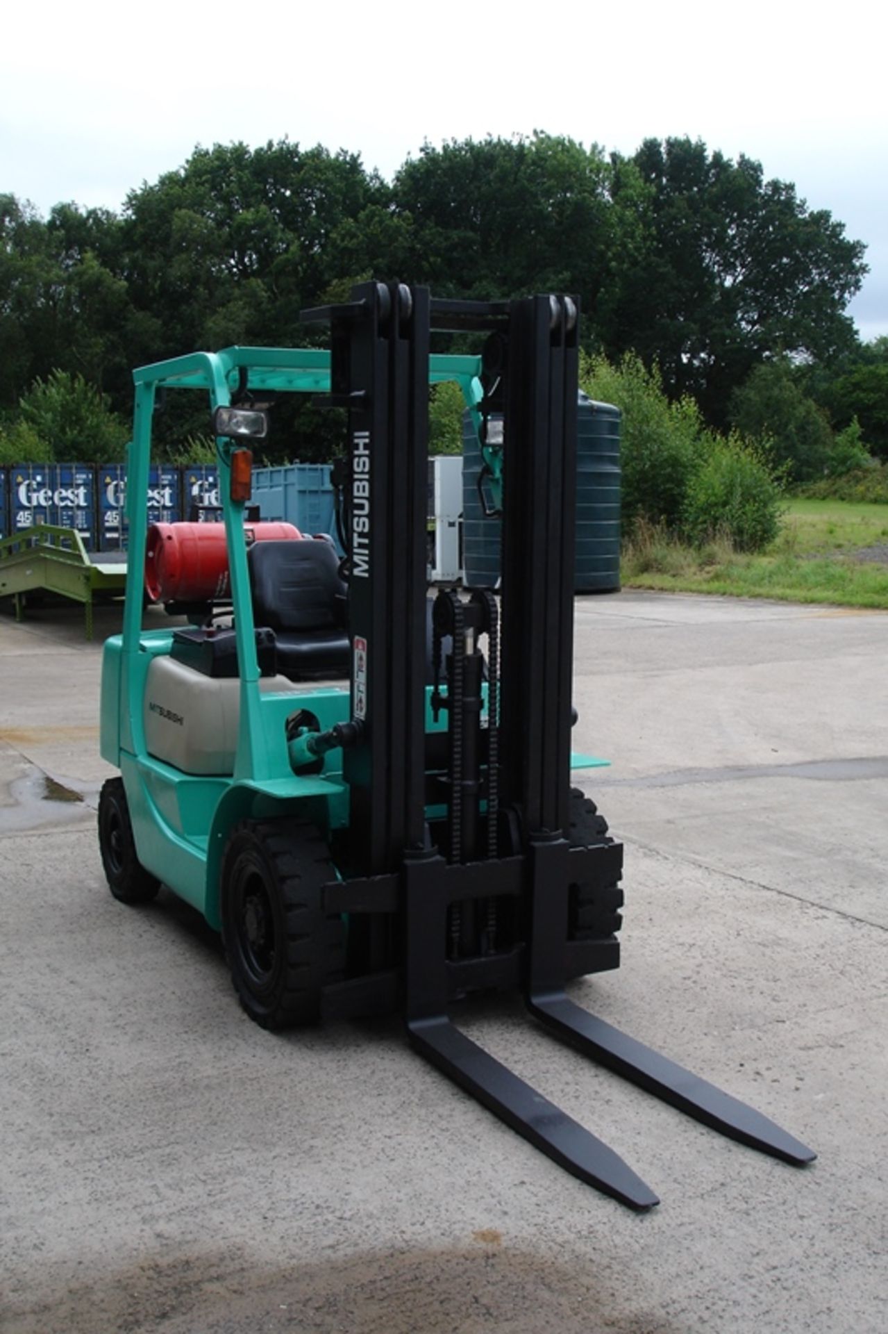 Mitsubishi 2.5 ton Forklift - Image 3 of 6