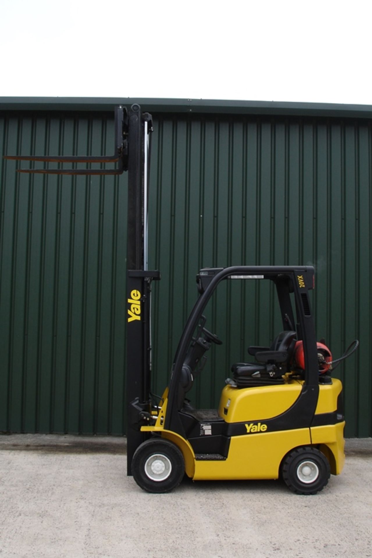 Yale 2 ton Forklift ( 2011 ) - Image 7 of 7