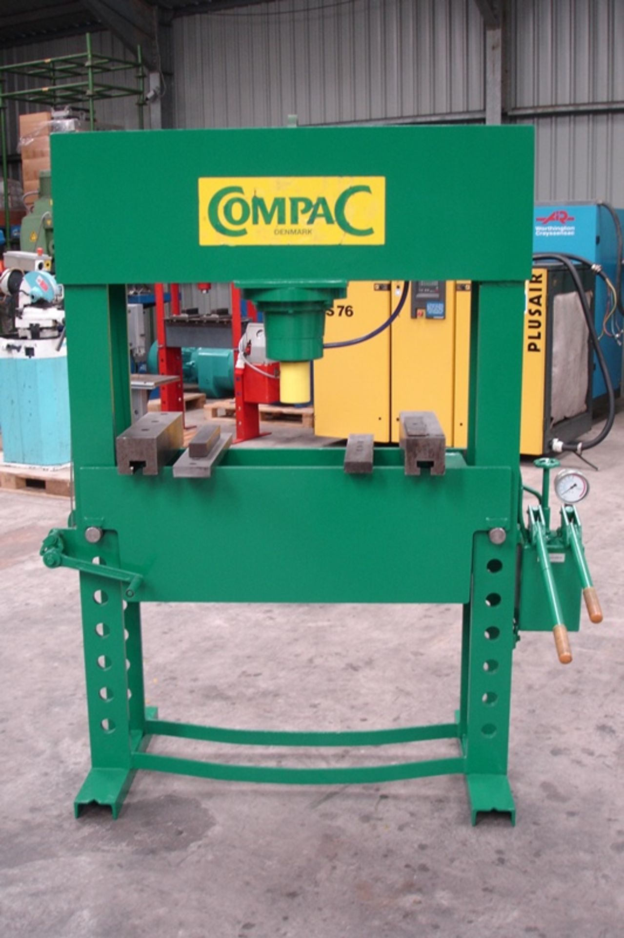 Compac 60 ton Hydraulic Press