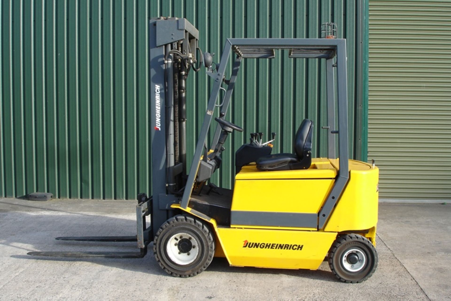 Jungheinrich 2.5 ton Forklift