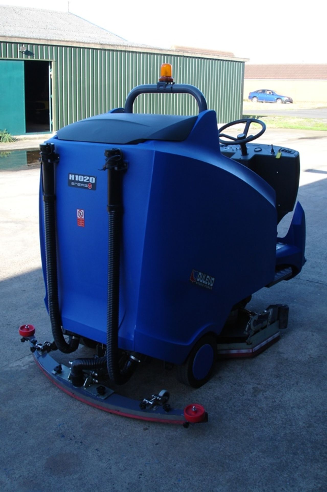 Dulevo Electric Ride On Scrubber/Sweeper - Image 3 of 10