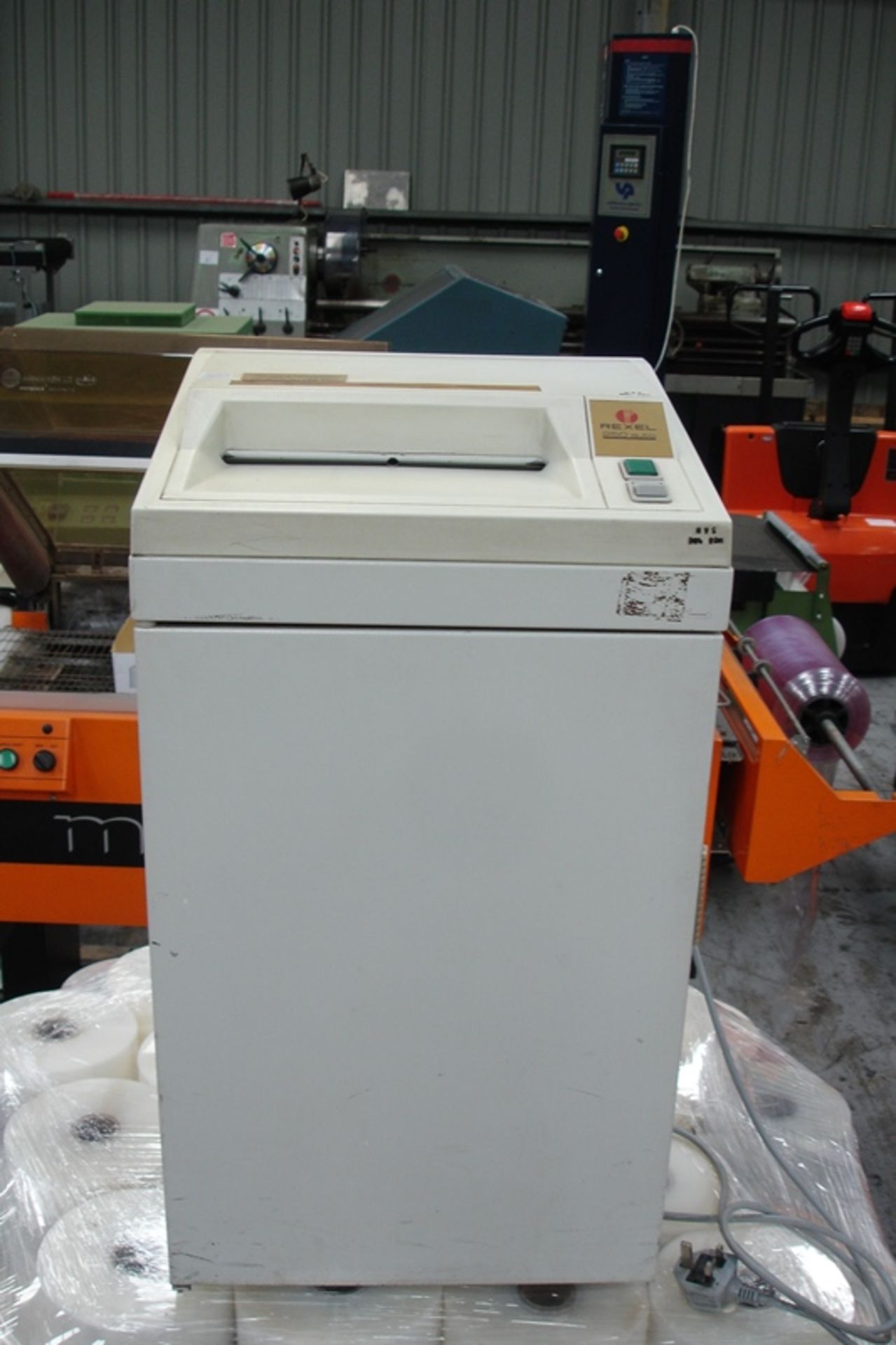 Rexel Shredder 240v