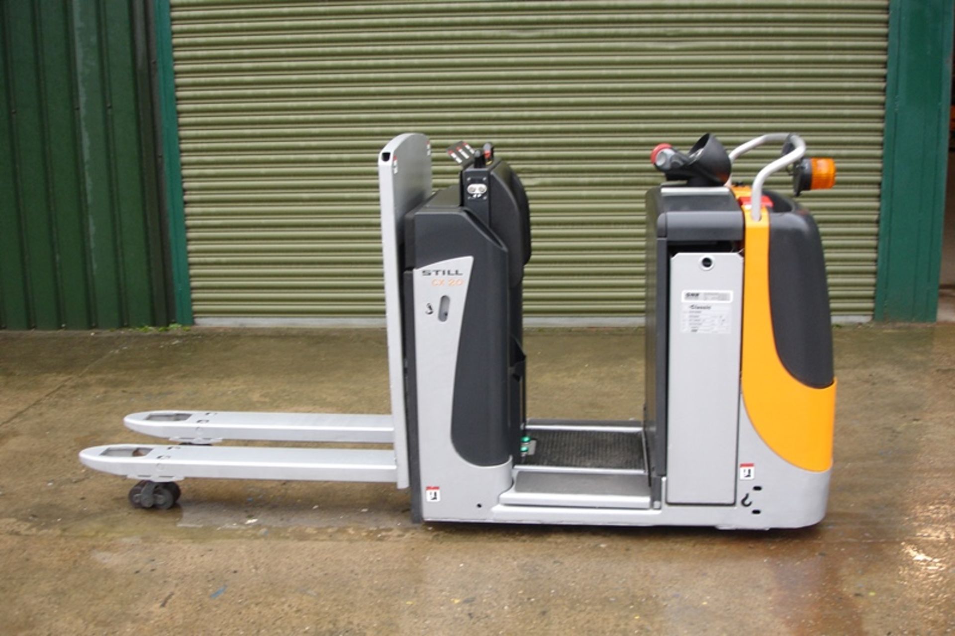 Still Electric ride on Pallet Truck