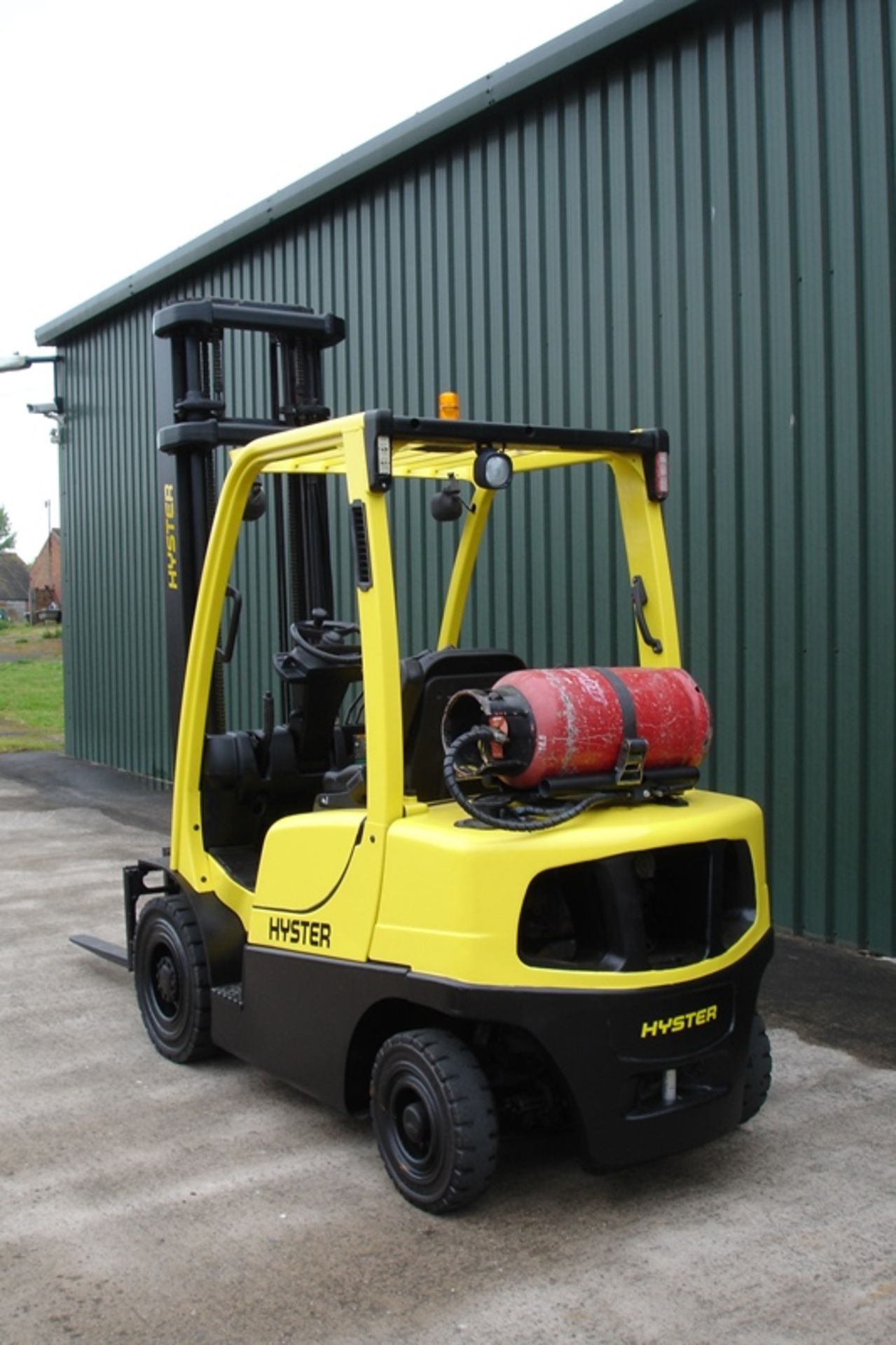 Hyster 2.5 ton forklift - Image 2 of 9