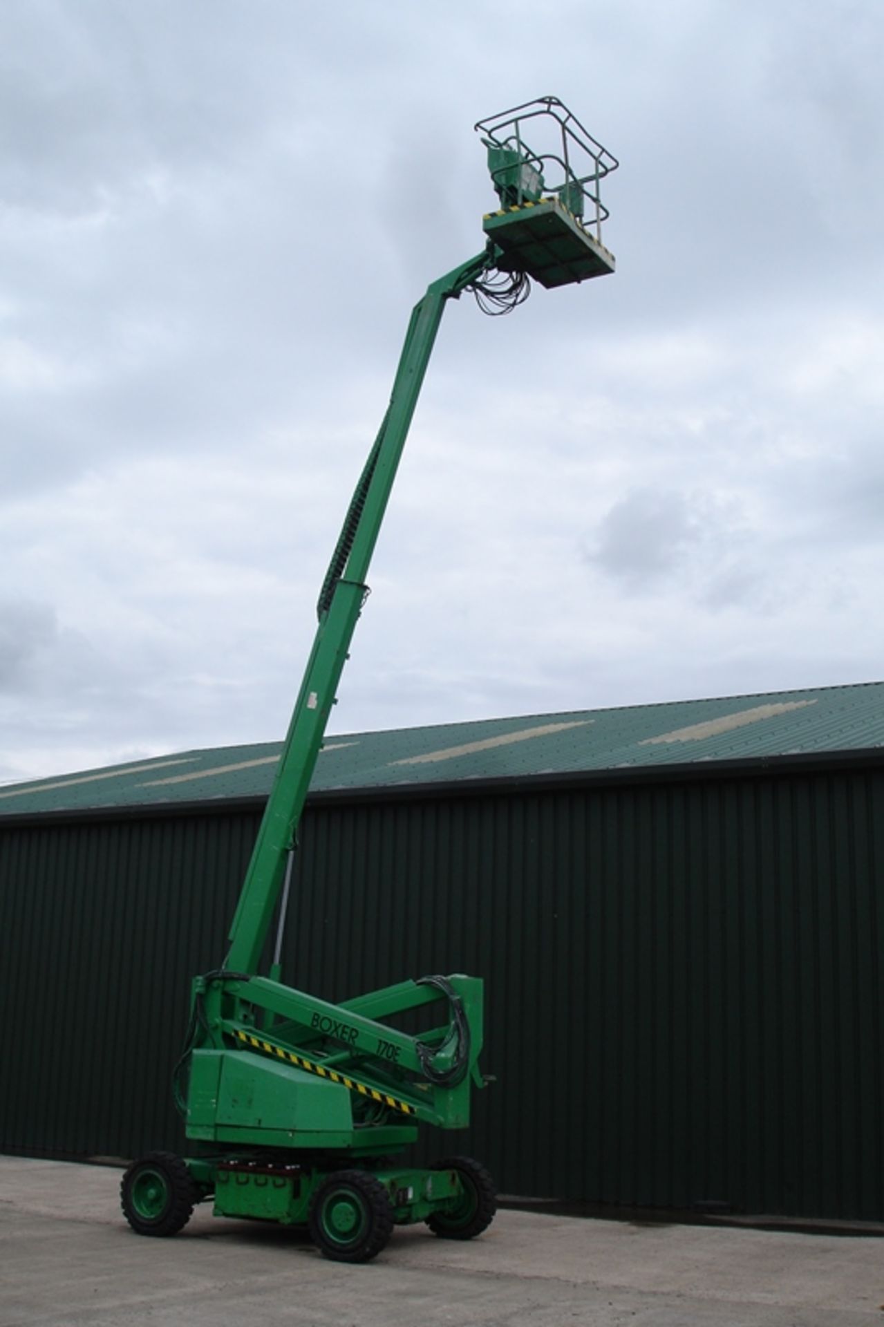 Boxer 170E Electric Cherry Picker - Image 6 of 9