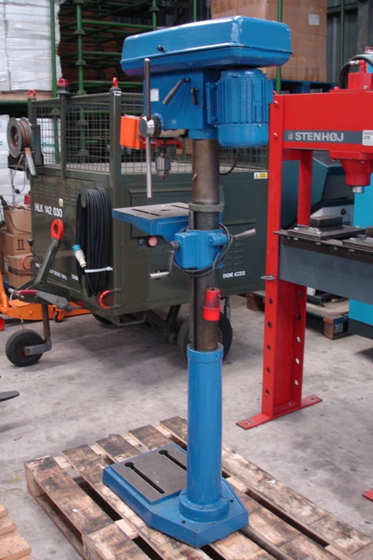 Variable speed Pillar Drill - Image 2 of 2