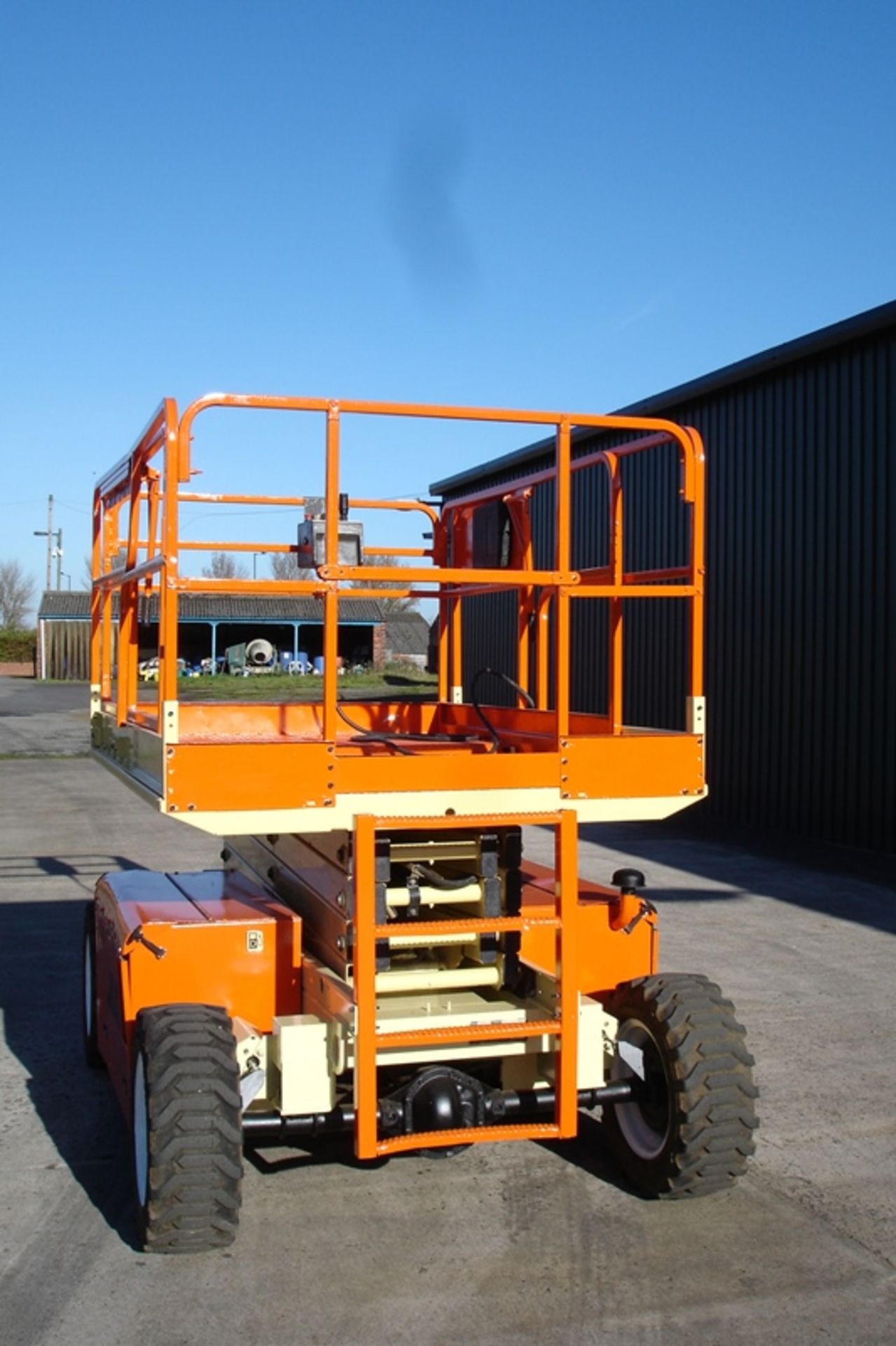 JLG Scissor Lift Rough terrain ( Diesel ) - Image 2 of 9