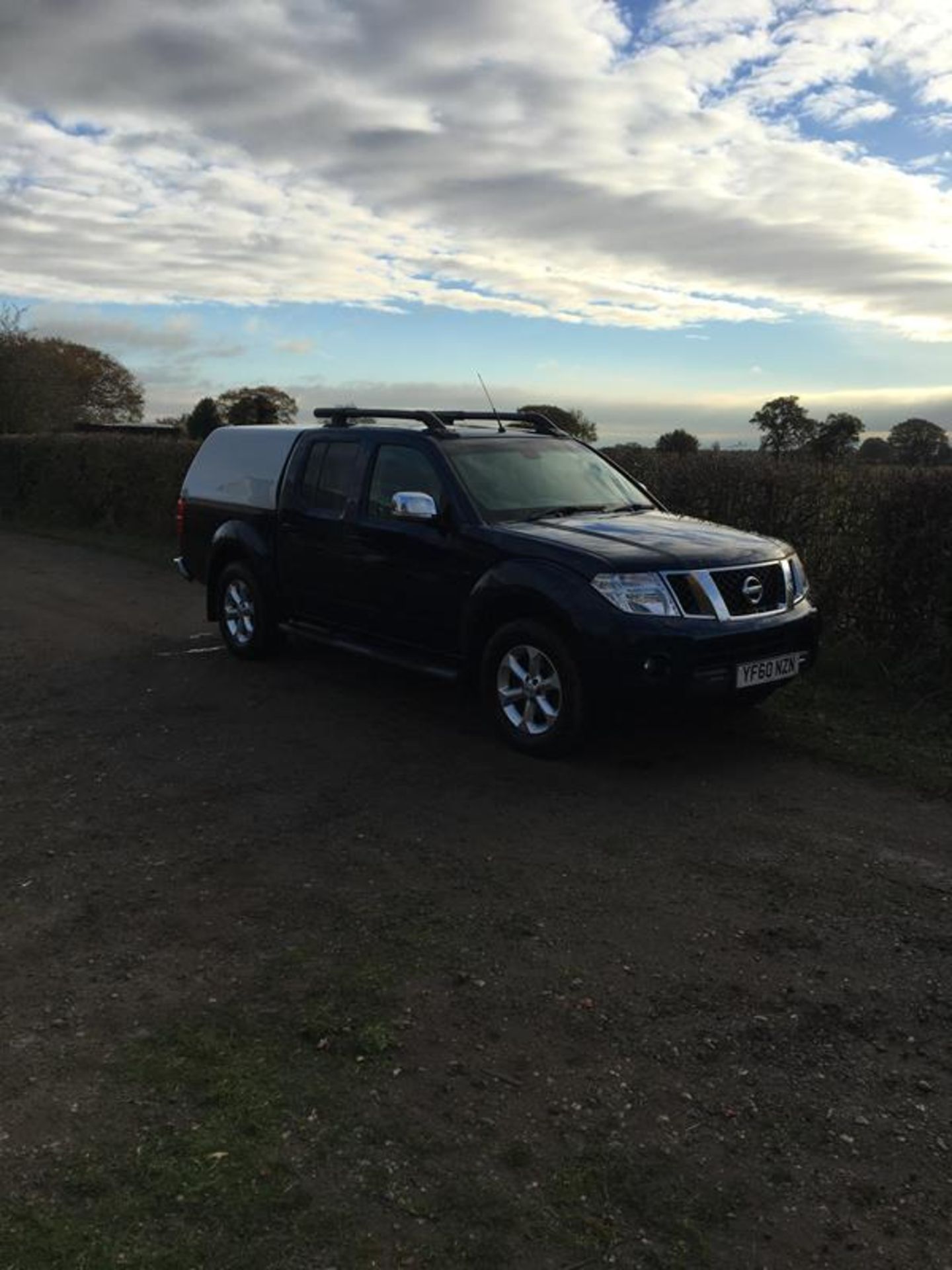 Nissan Navara Tekna - Image 3 of 11