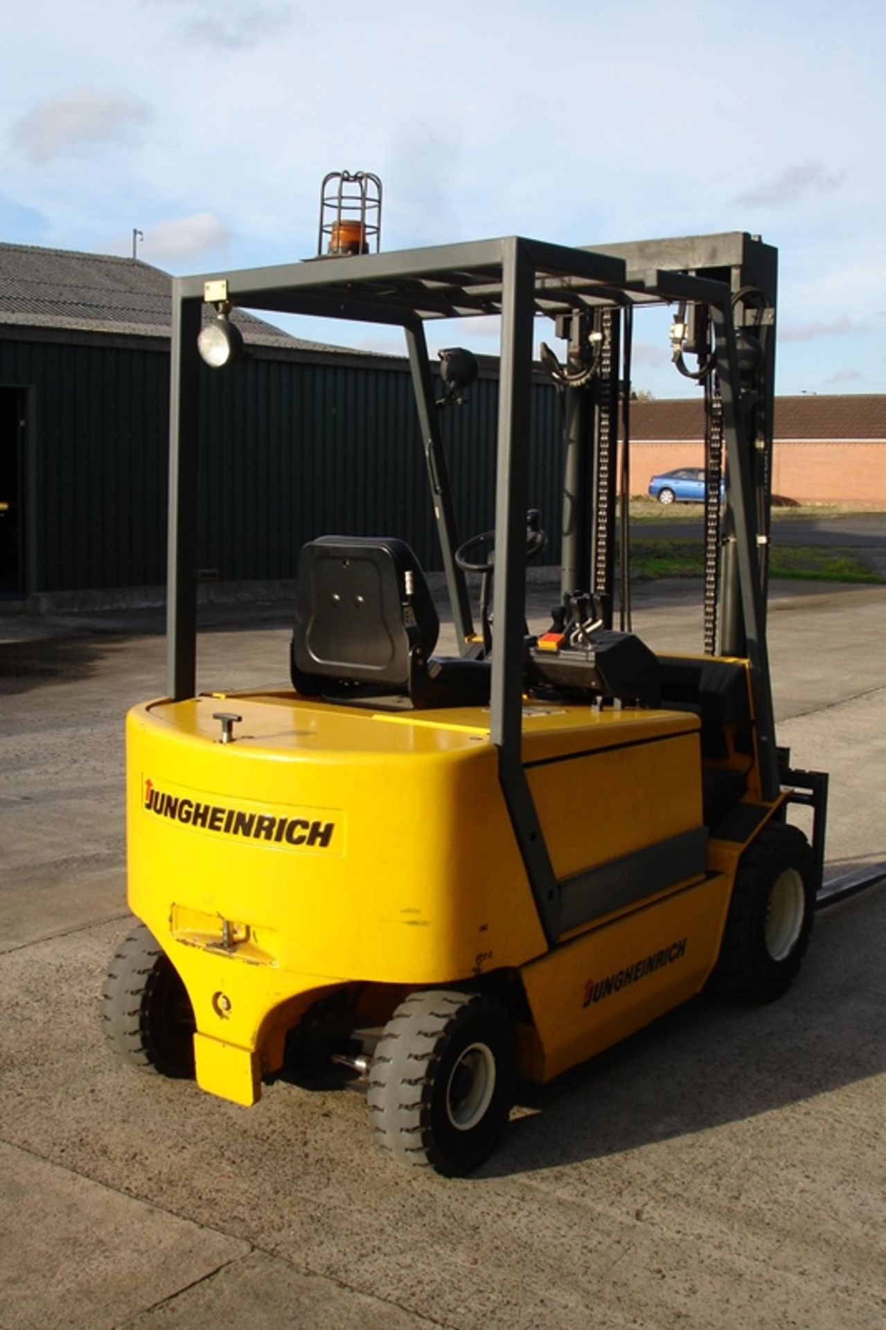 Jungheinrich 2.5 ton Forklift - Image 3 of 7