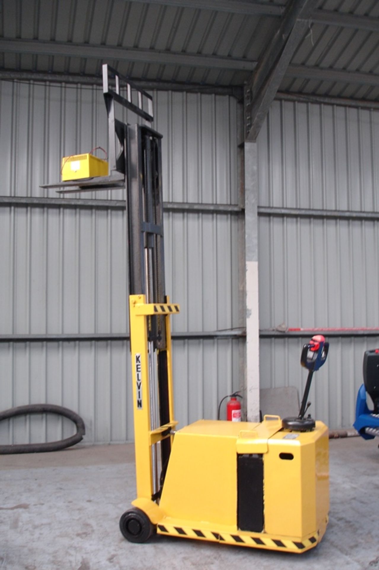 Kelvin Electric high lift Stacker Truck - Image 4 of 5