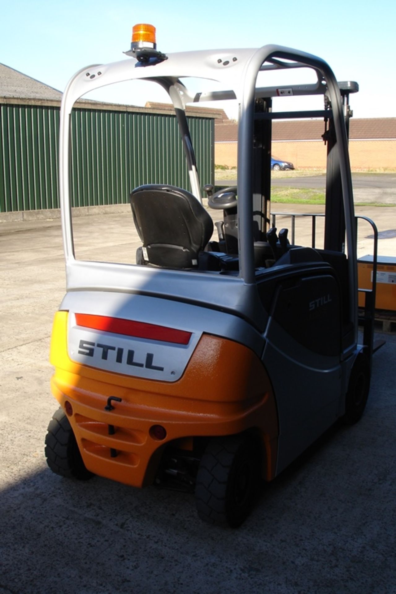 Still 1.6 ton Forklift - Image 3 of 9