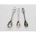 An antique George III Irish Sterling Silver egg / mustard spoon by William Ward of Limerick,