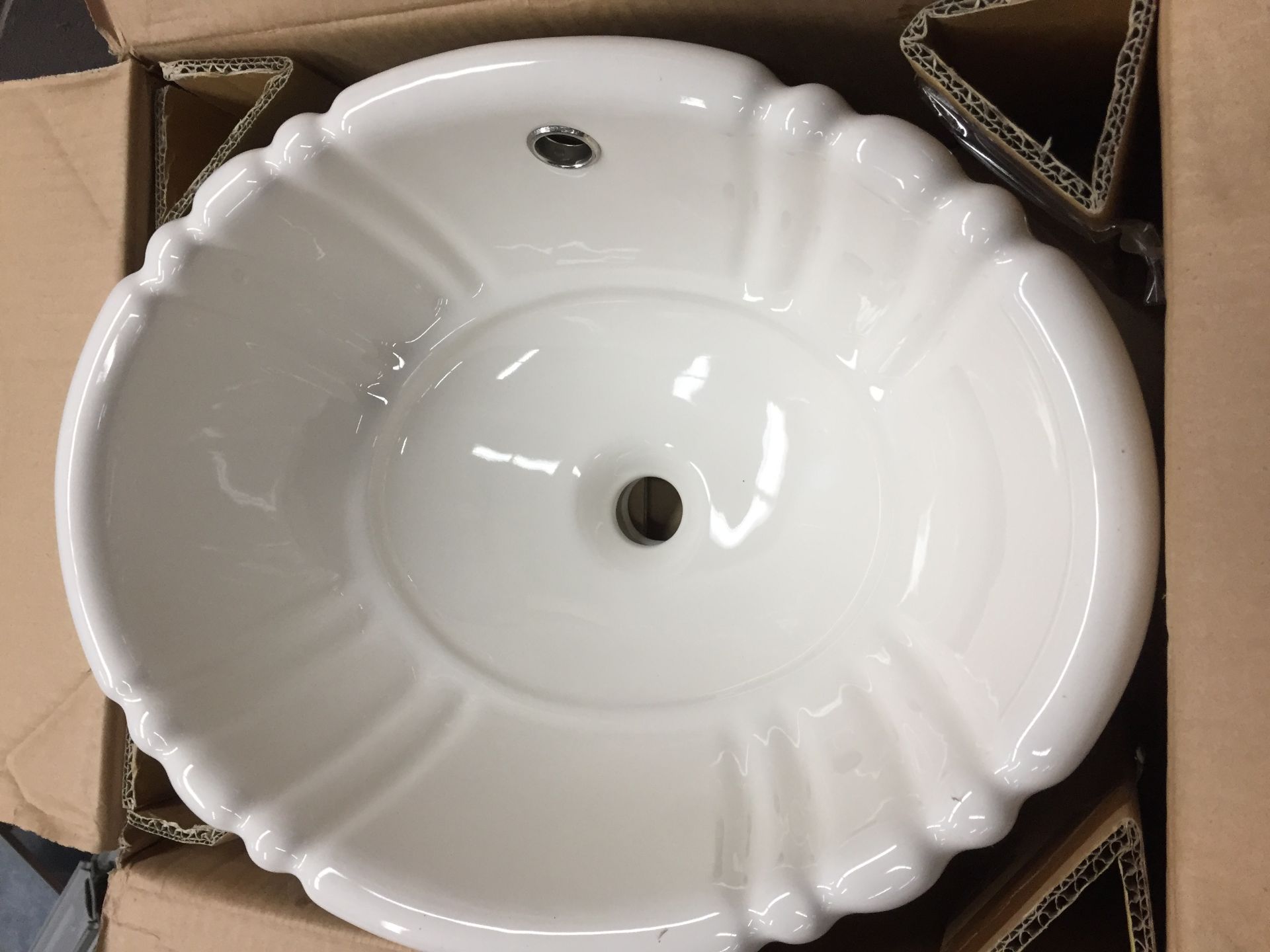 CERAMIC SINK 100 PC