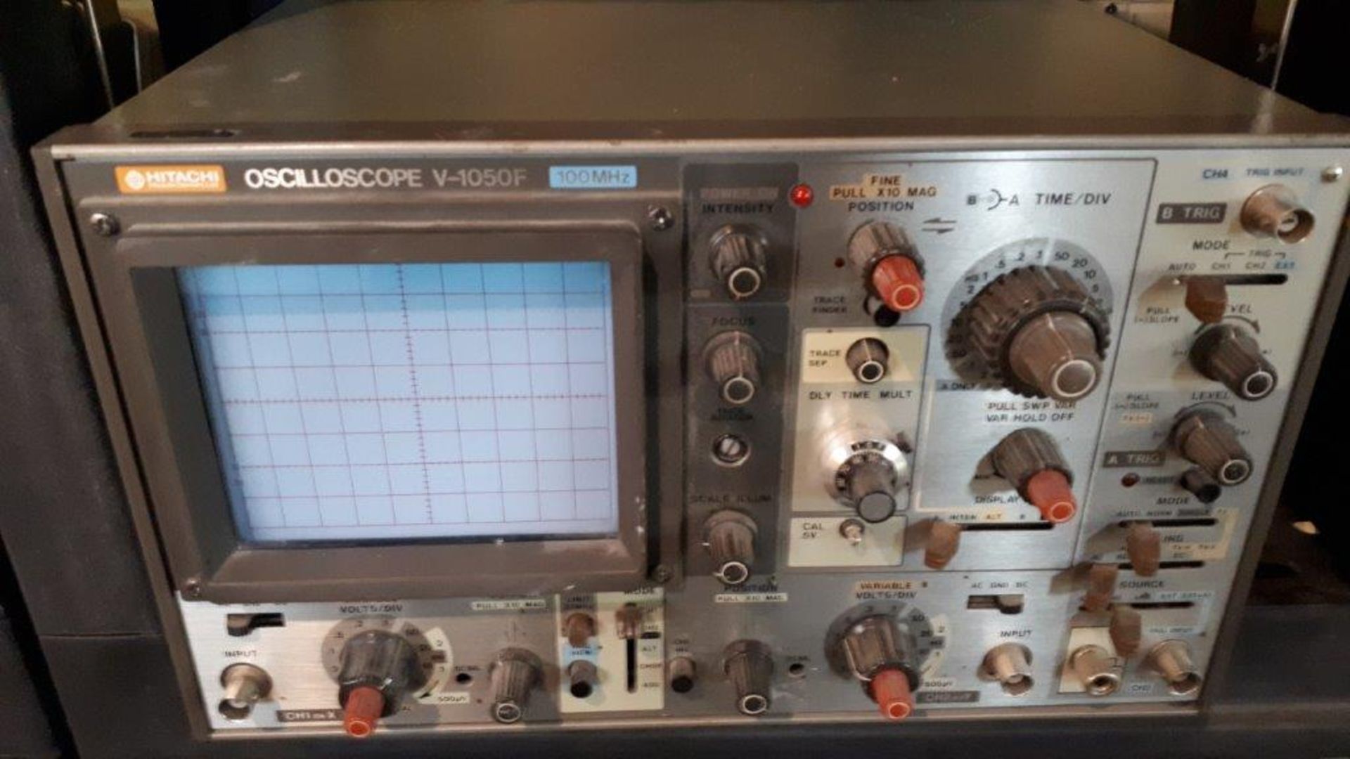 HITACHI OSCILLOSCOPE, mod: V-1050F