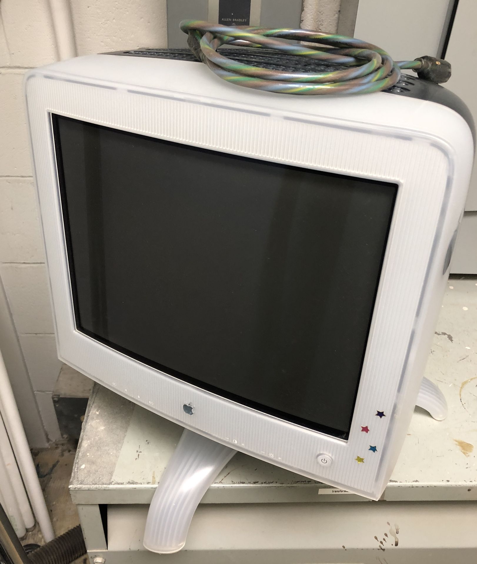 MAC COMPUTER , SCREEN COMPUTER IN ONE UNIT