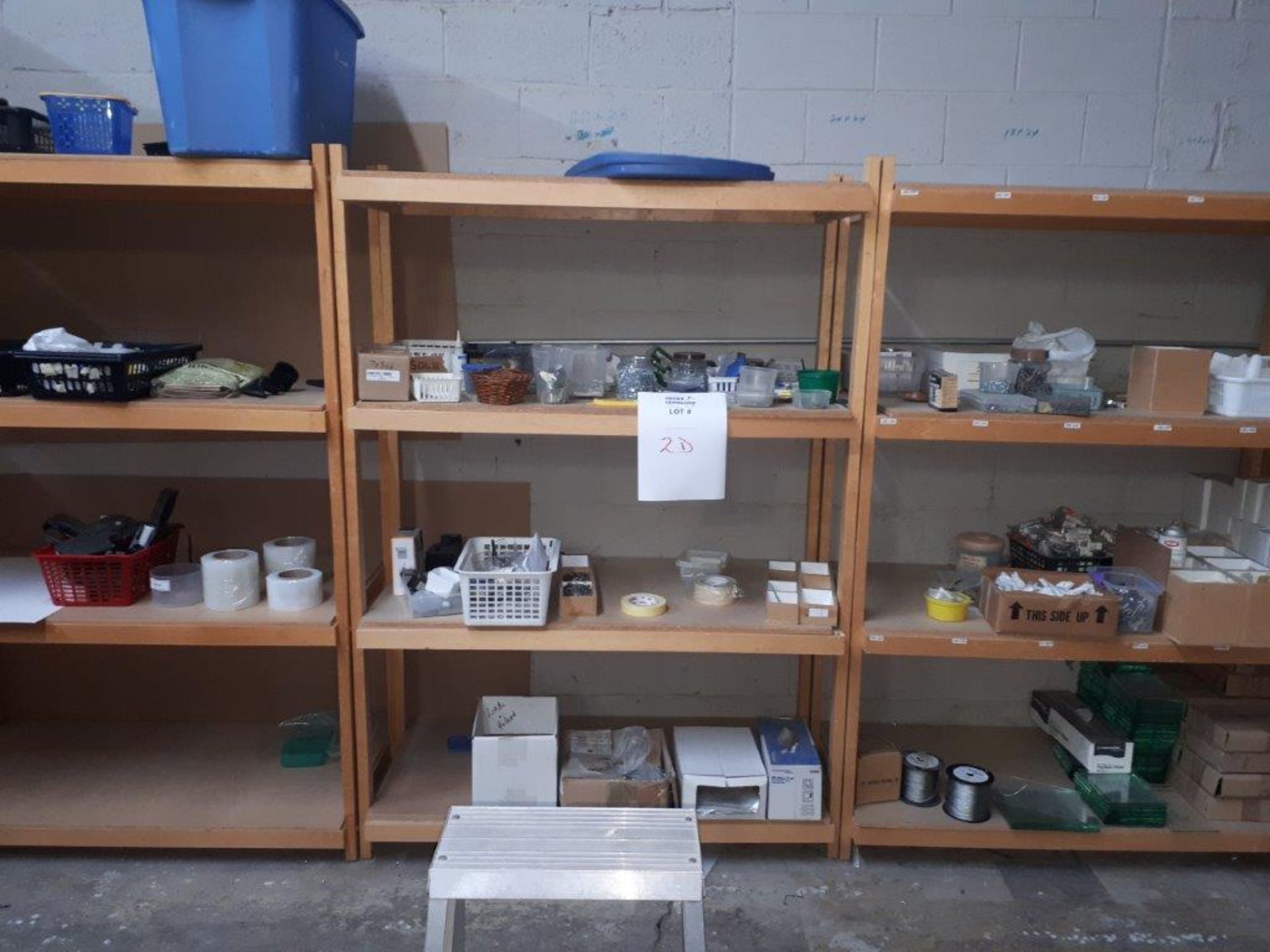 LOT: ASST. HARDWARE & PRODUCTS