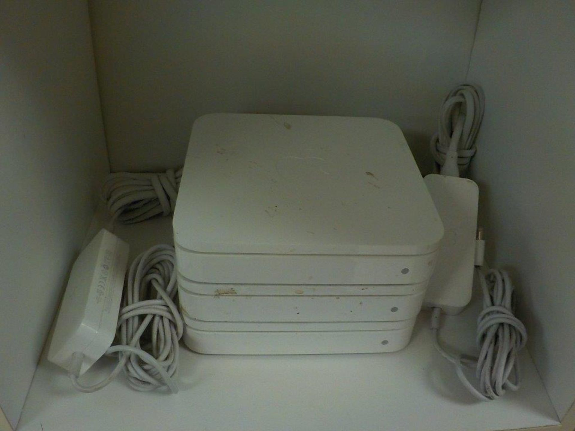 APPLE AIRPORT EXTREME - Image 2 of 2