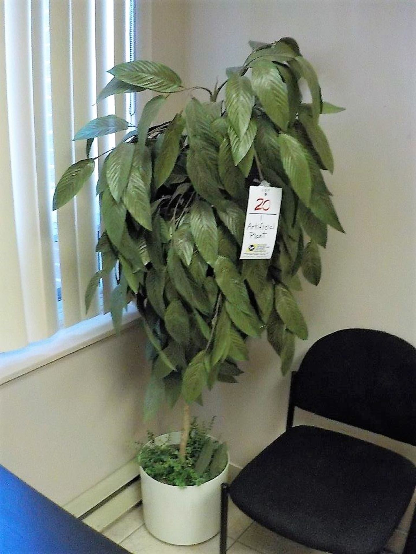 ARTIFICIAL PLANT