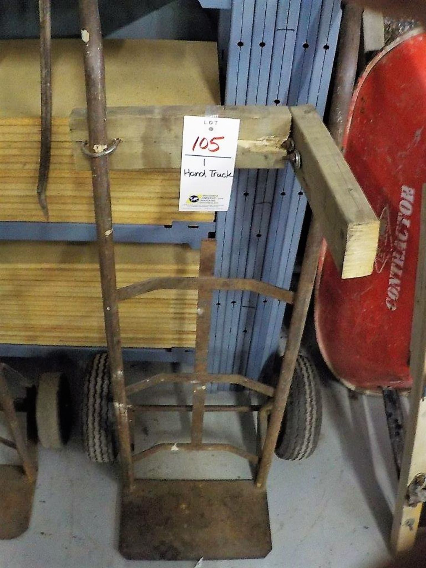 HAND TRUCK