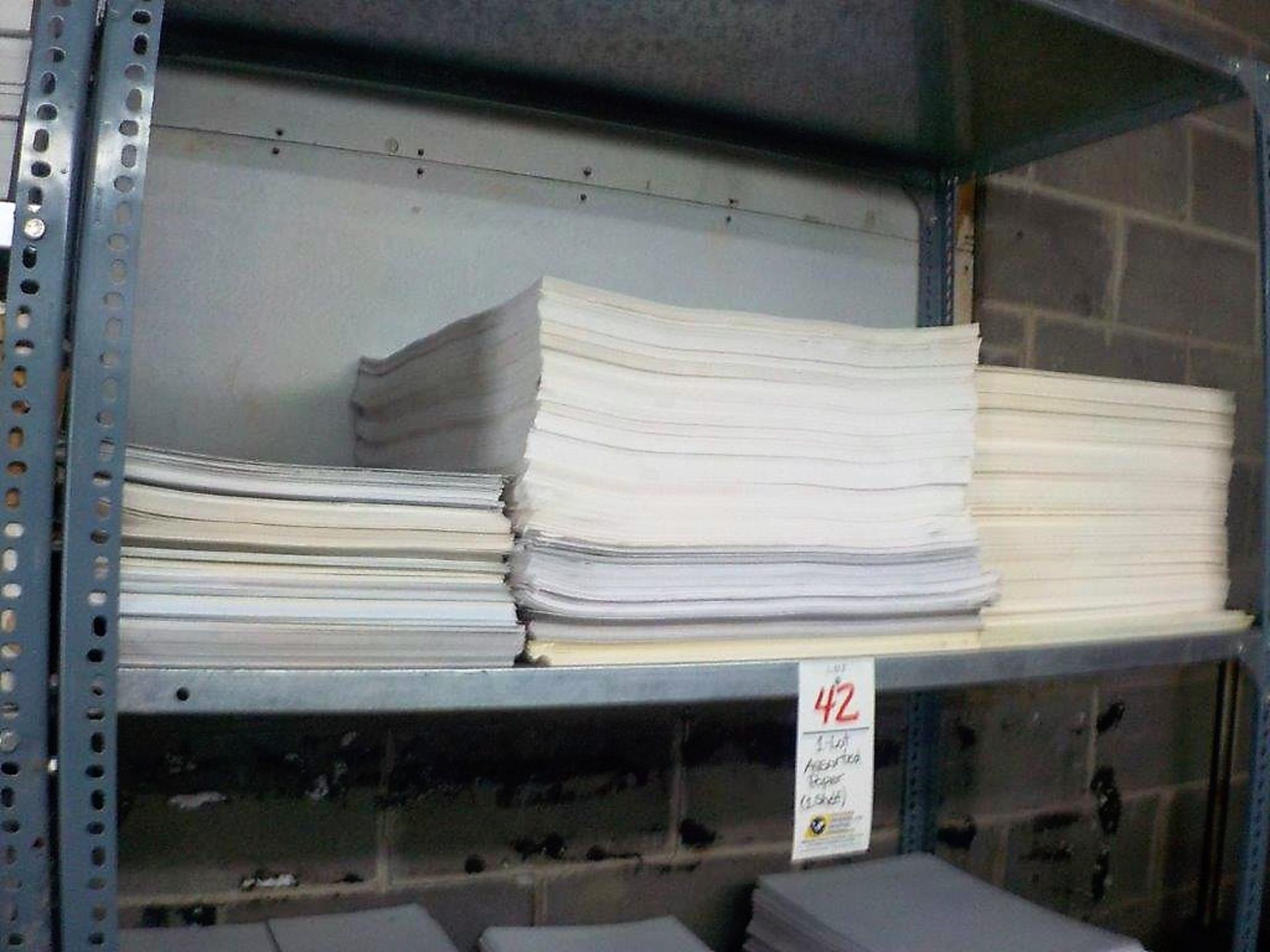 LOT: Assorted Paper ( 1 shelf )