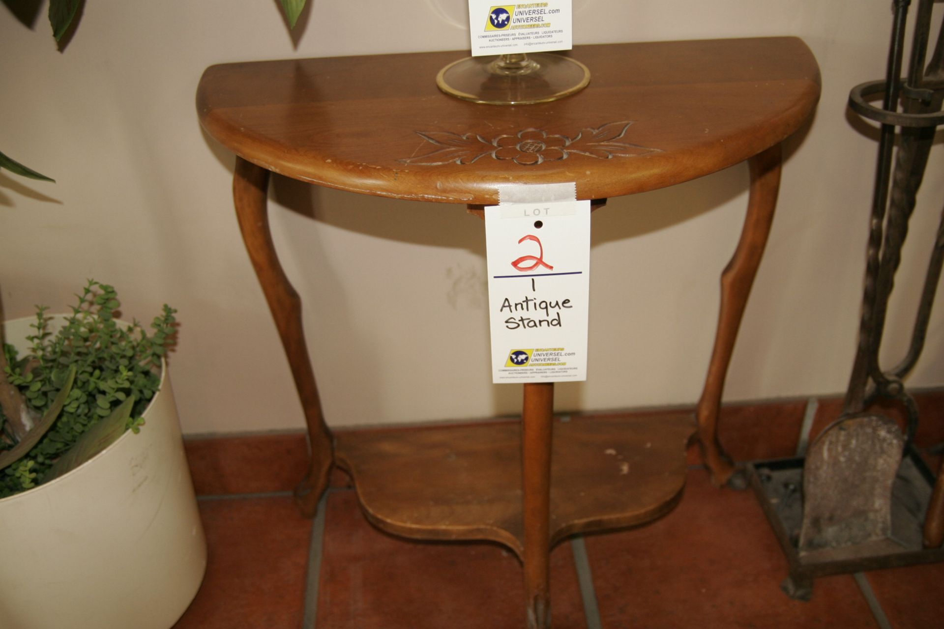 Antique Stand