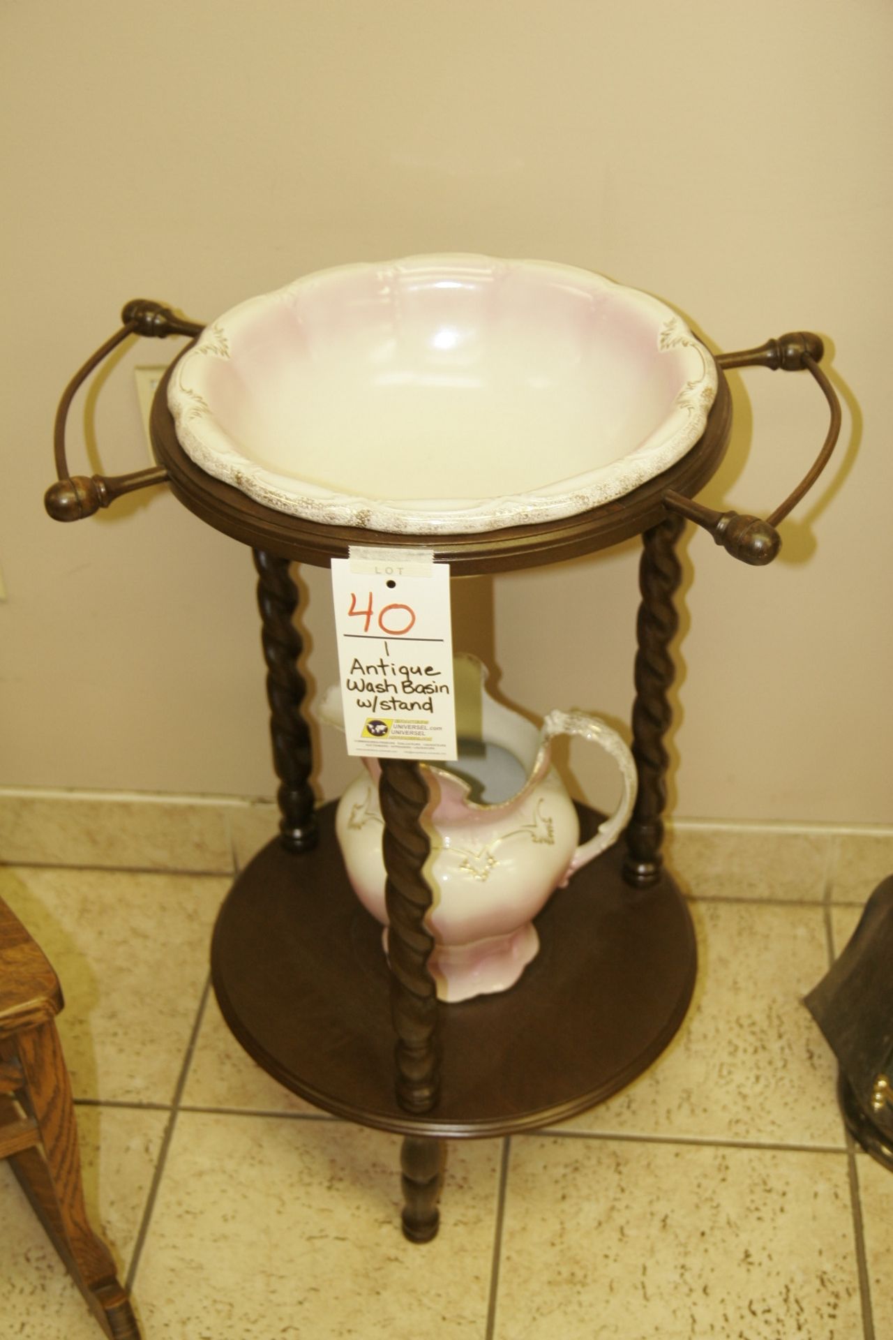 Antique Wash Basin w/Stand