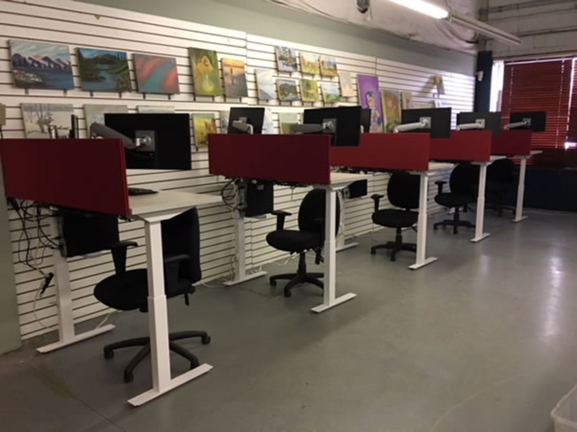 BANKRUPTY SALE: OVER 625 LOTS! - MODERN OFFICE FURNITURE, COMPUTERS, WAREHOUSE,ETC. - Image 2 of 12