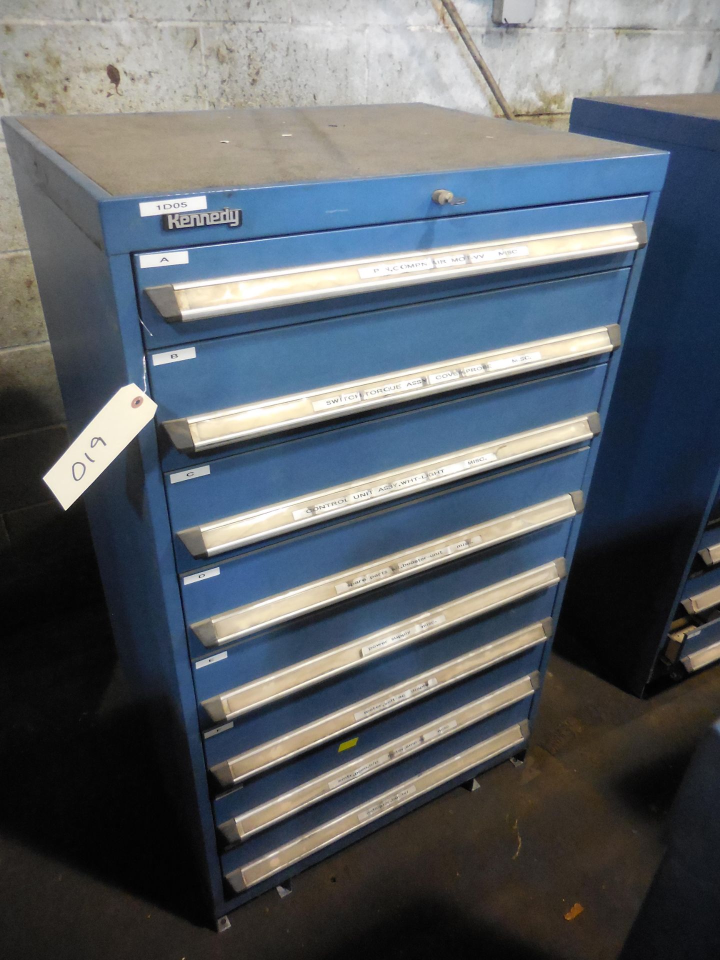 Kennedy 8 Drawer Tool Cabinet with key