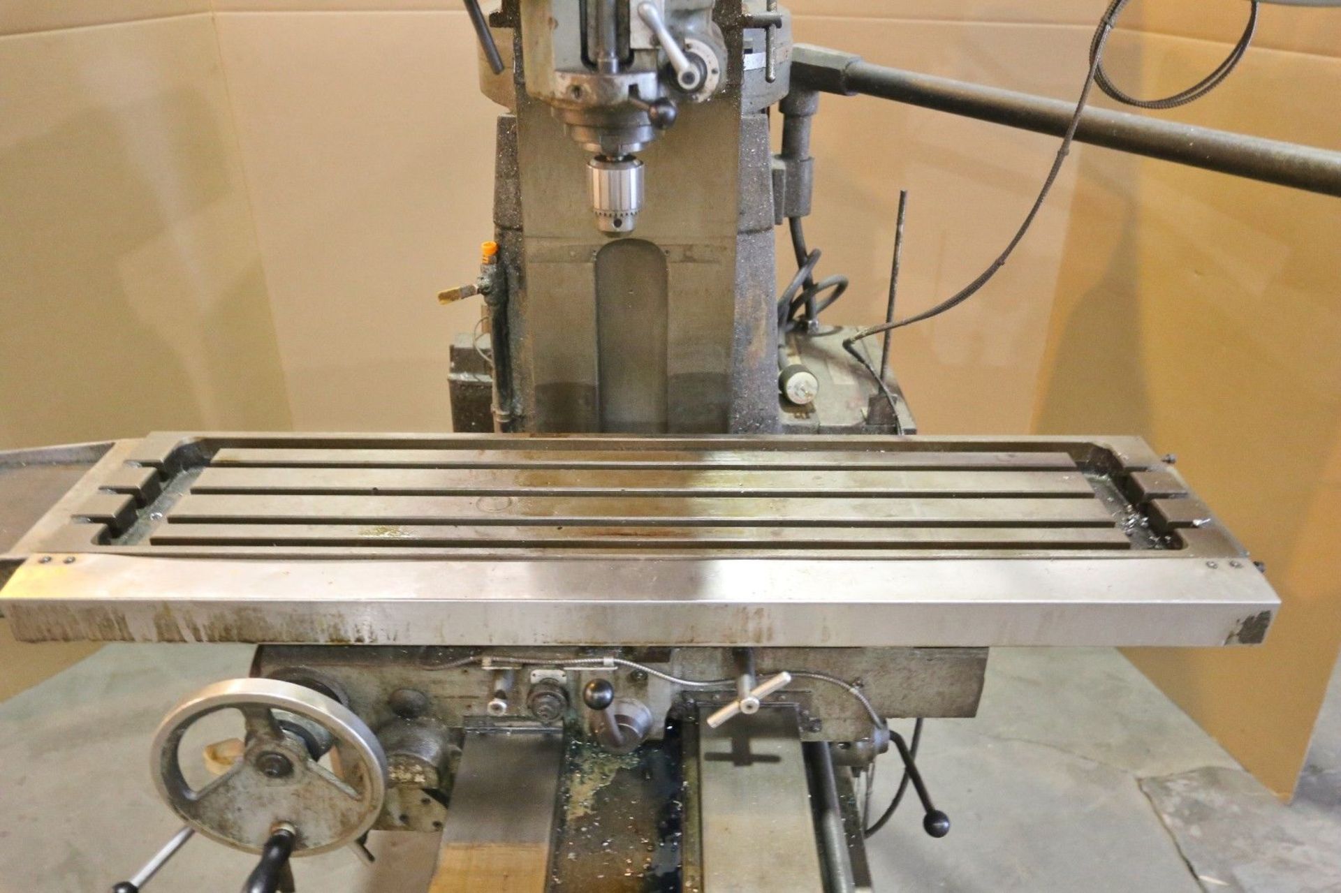 Supermax 11"" x 51"" Vertical Milling Machine YCM-2VAS - Image 2 of 6