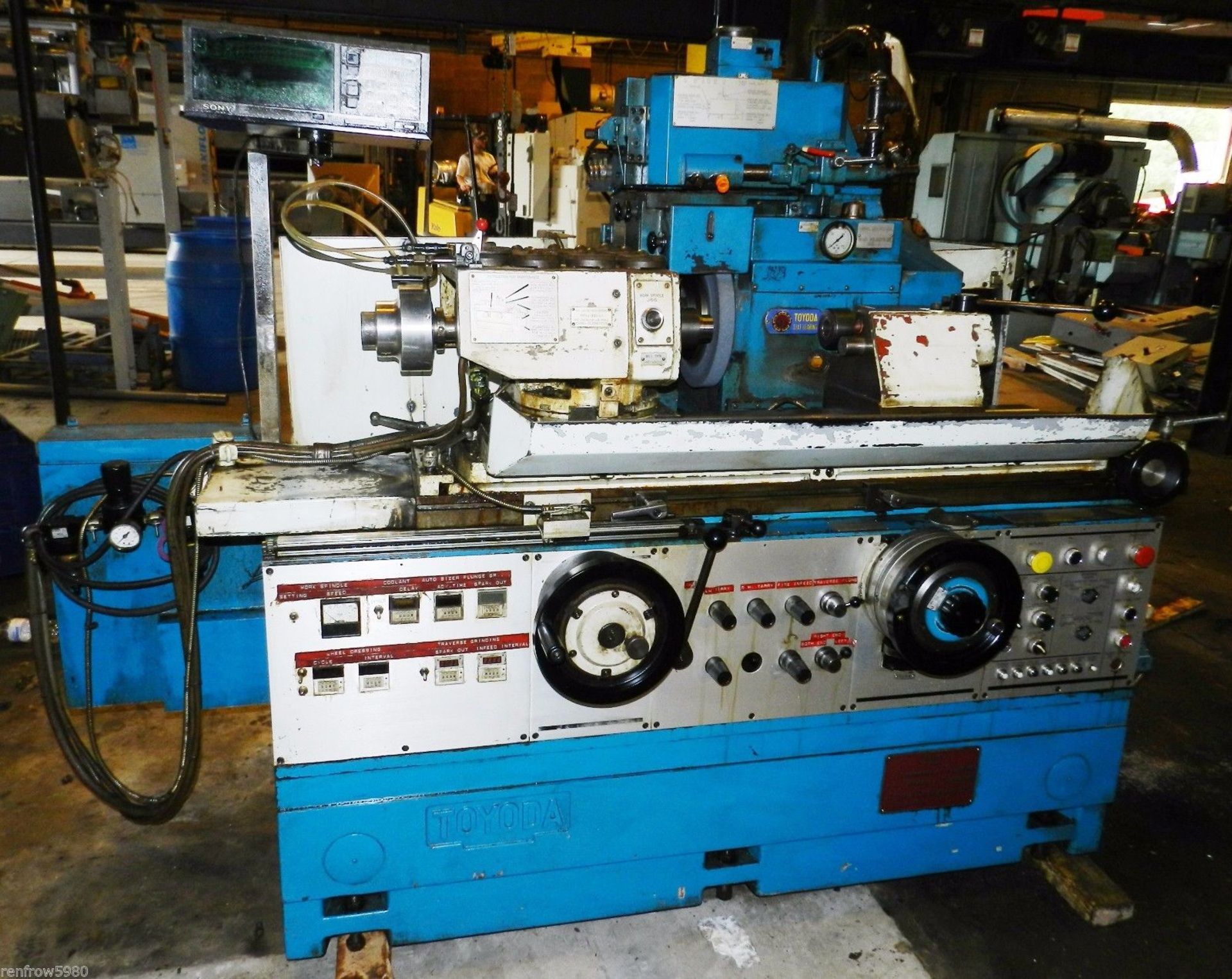 Toyoda GOP32x50 Cylindrical Grinder - Image 4 of 4